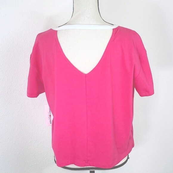 *NEW* TOMMY HILFIGER Pink/White Cropped Tee w/Blue Ombre Logo, size Large