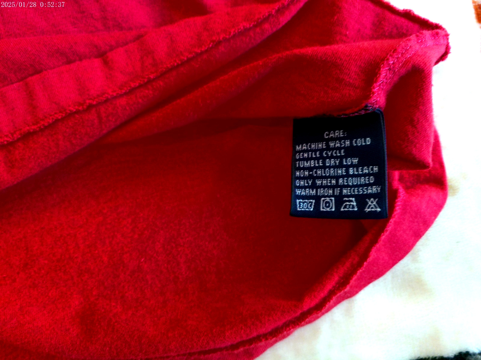 RALPH LAUREN SPORT VTG TEE SZ SMALL RED W/BLUE PONY V-NECK 100% COTTON HONDURAS