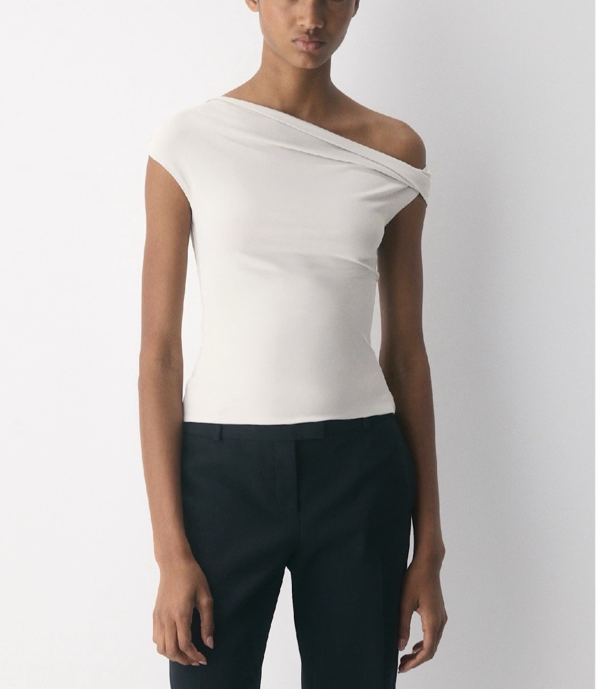 Aritzia Women`s $58 Original Contour Ravish Off-the-Shoulder Top size S