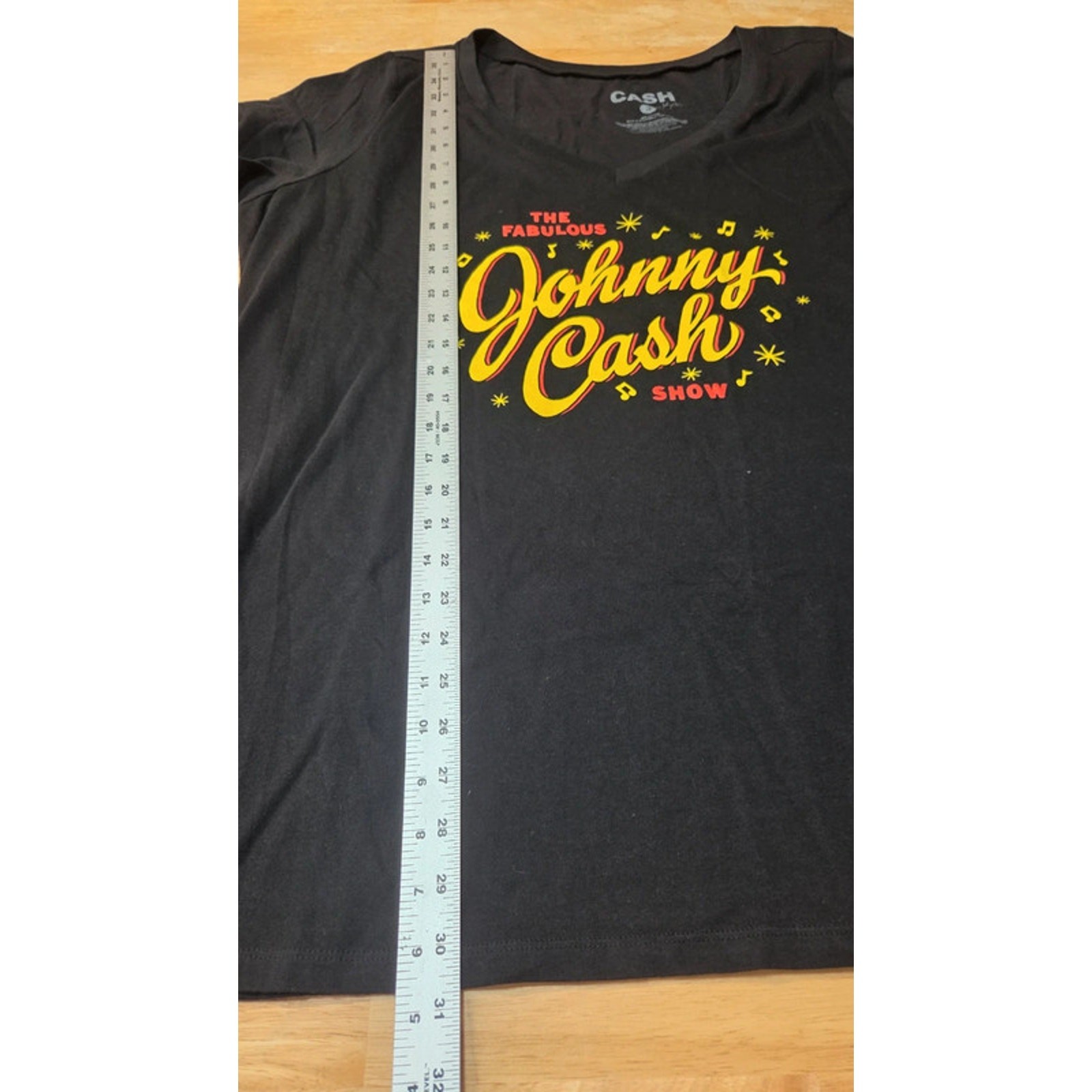 Johnny Cash Show Graphic V Neck T Shirt Women’s Size 3XL Black Country Music Tee