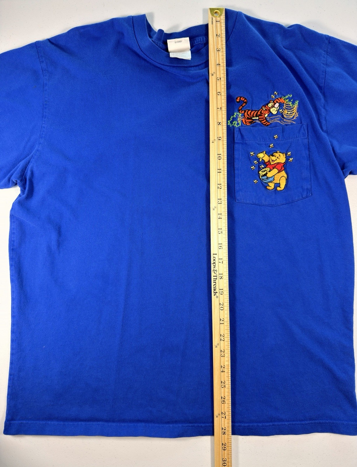 Disney Vintage 90s Women’s Size XL Blue Embroidered Pooh Tiger T Shirt