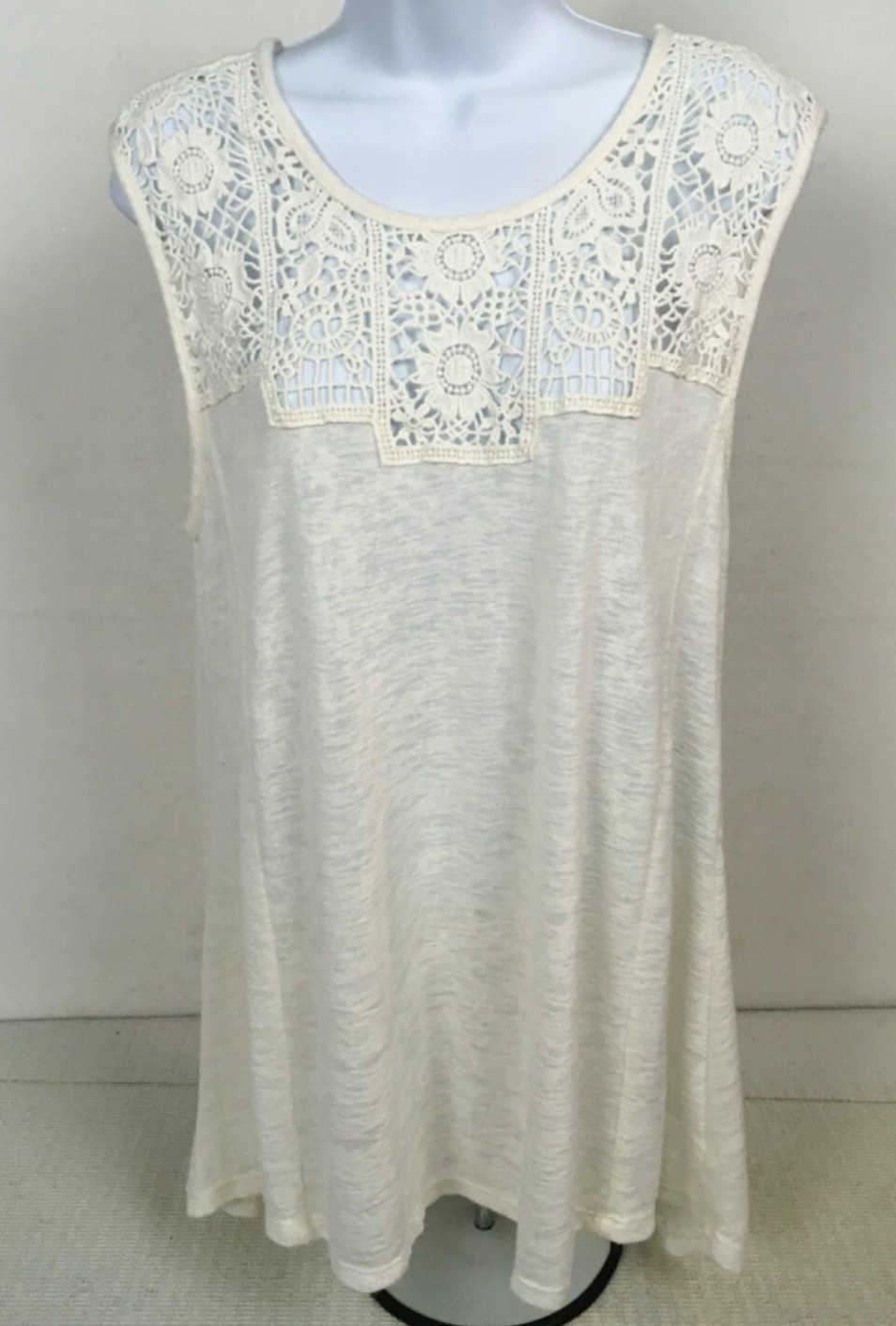 Bobeau Tank Top Womens Size L White Sleeveless Lace Scoop Neckline New w Tags