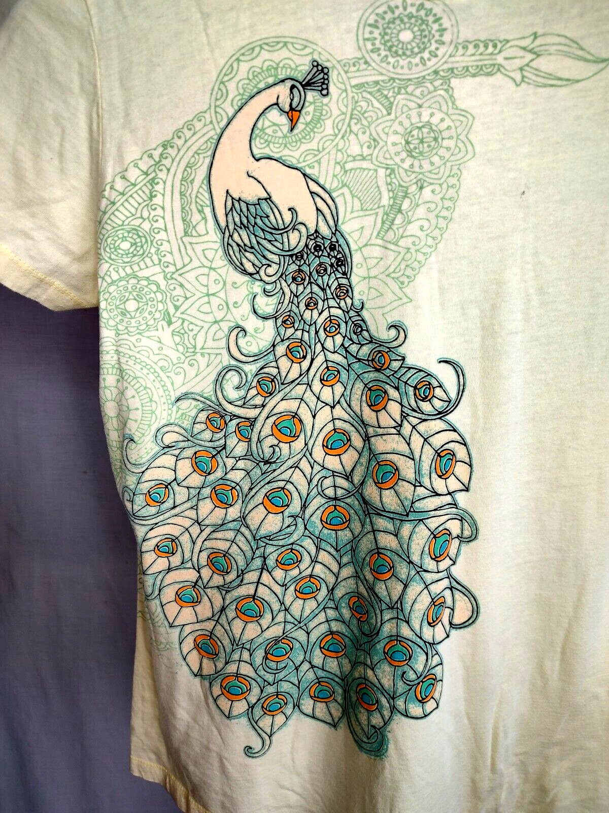 Electric Cafe Peacock T Shirt Top Womens Sz Lg Yellow Short Sleeve Boho Festival
