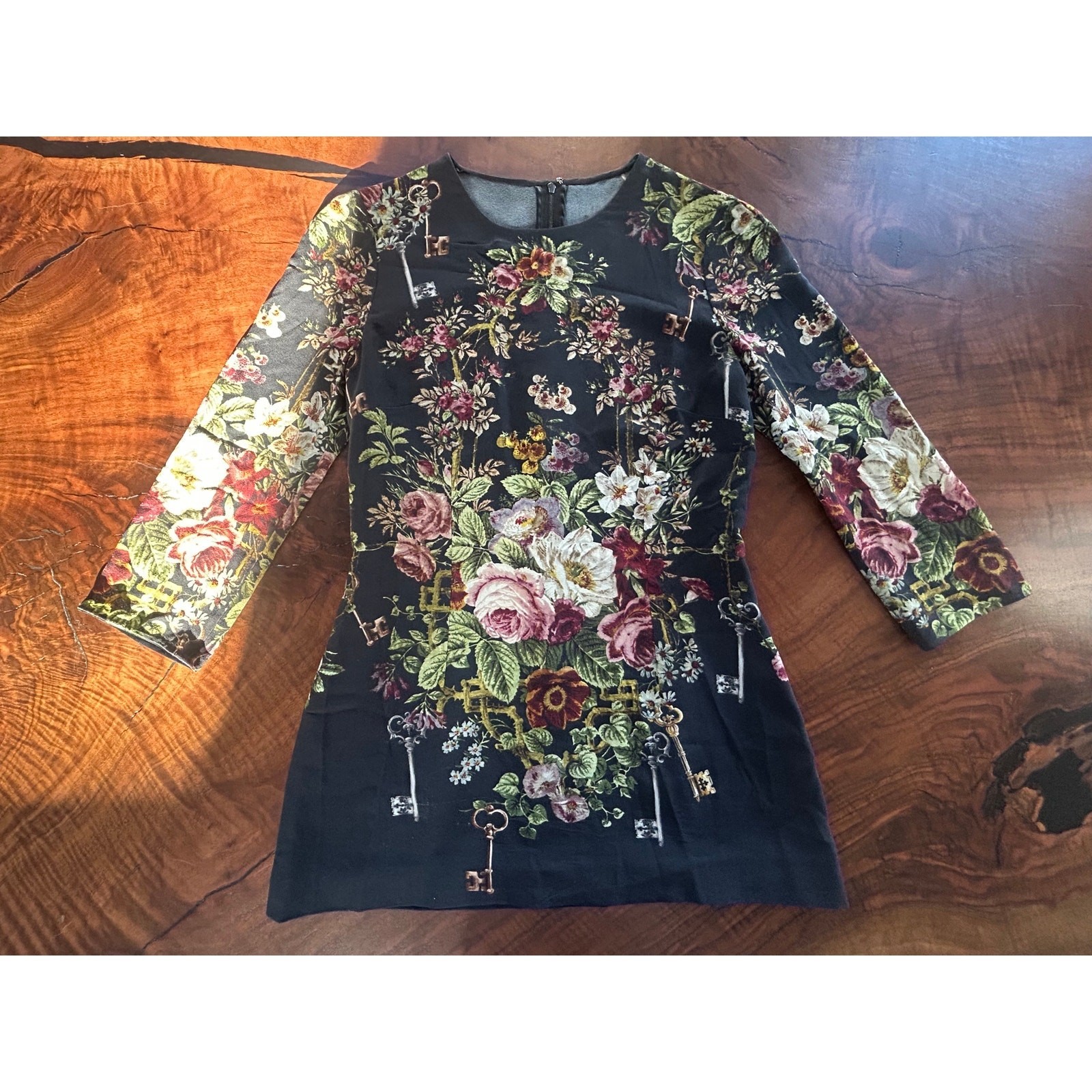 Authentic Dolce & Gabbana Baroque Rose & Keys Tunic Top IT 40 US 4