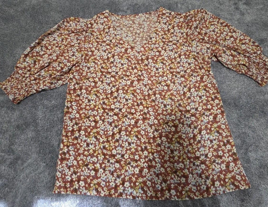 Ladies Multicolor Ditsy Floral Print Shirred Puff Sleeves Blouse Medium