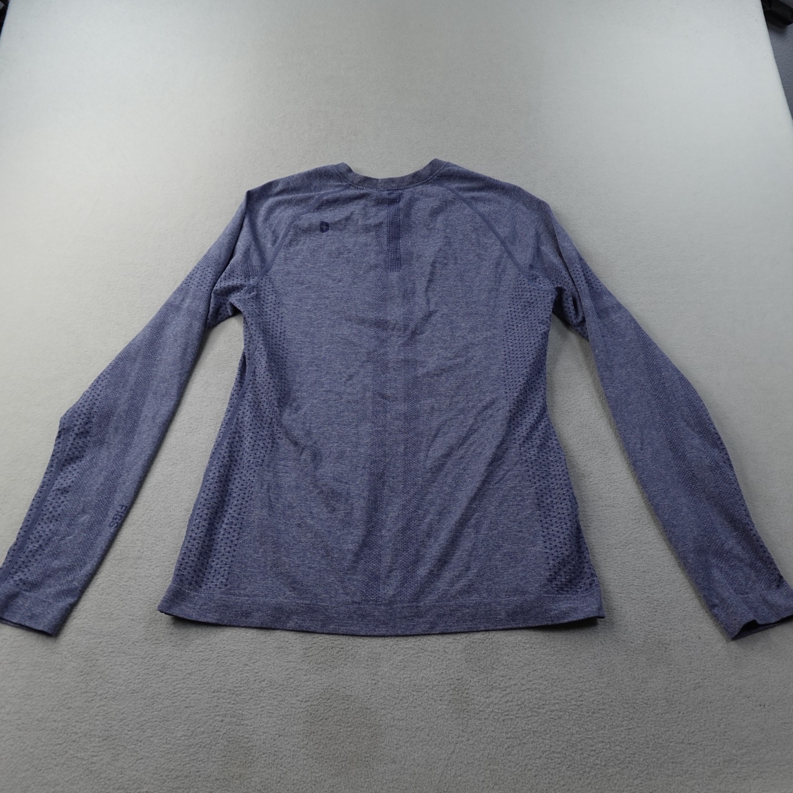 FIGS Salta Seamless Long Sleeve Shirt Womens Medium Blue Athletic Under Scrub