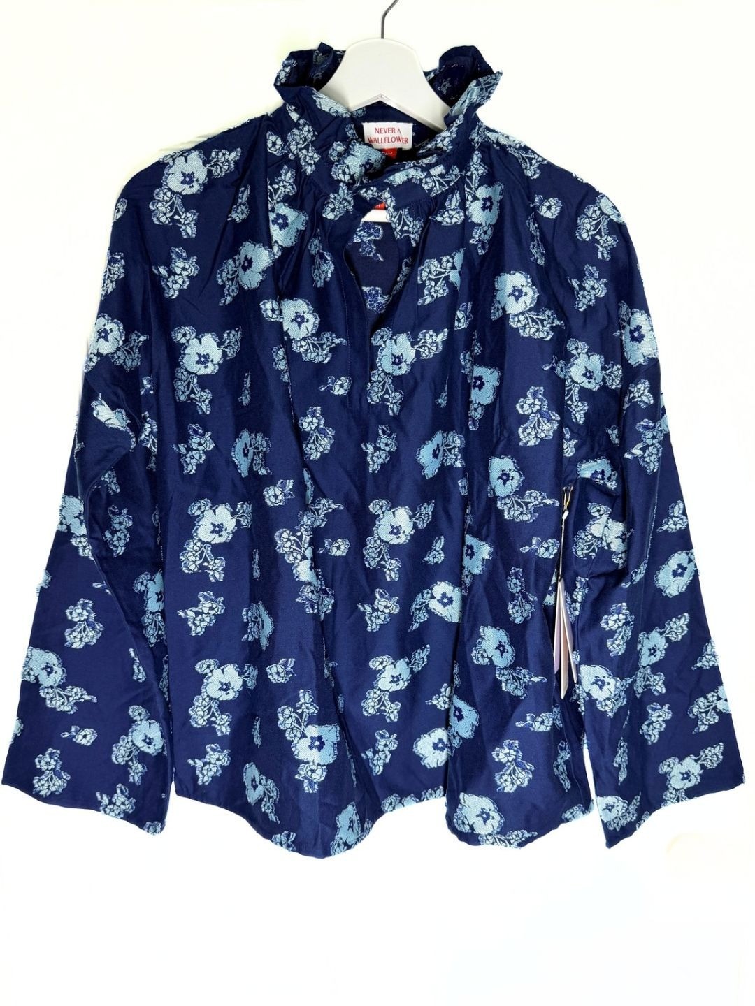 Never A Wallflower Vicki Blouse Size M Navy Floral Cotton Silk Ruffle NWT