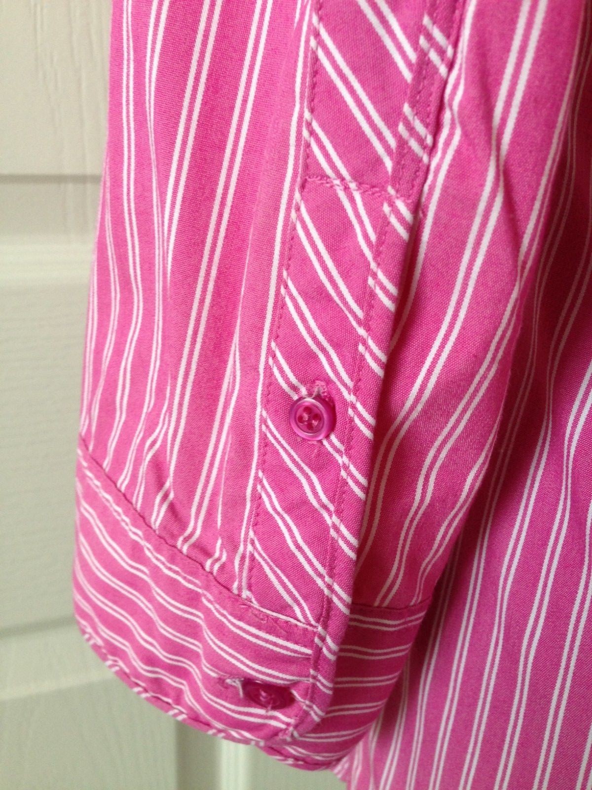NEW YORK & CO STRETCH PRETTY PINK/WHITE STRIPED COTTON BLEND BLOUSE – SIZE S
