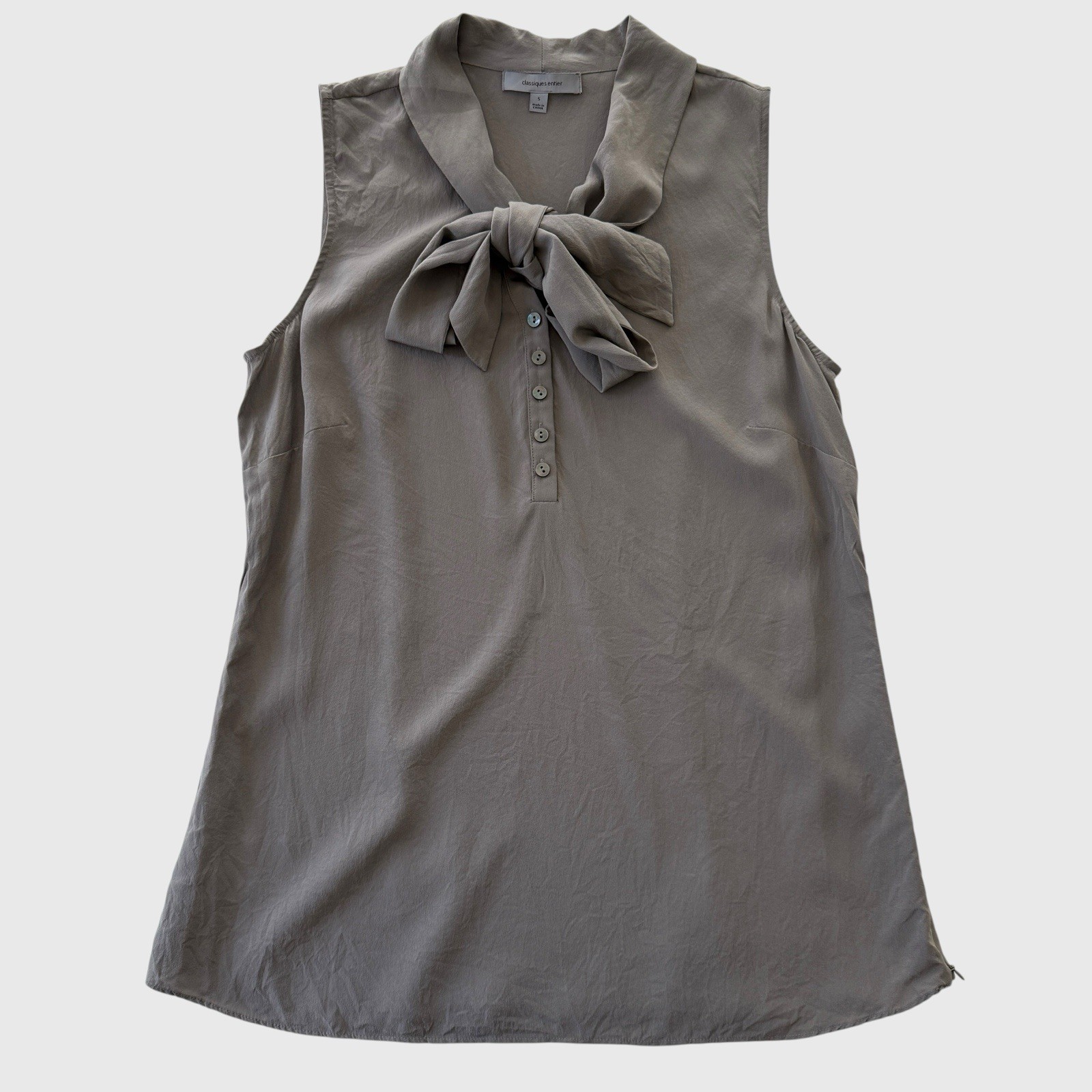 Classiques Entier 100% Silk Tie Neck Blouse Gray Sleeveless Preppy Women’s Sz S