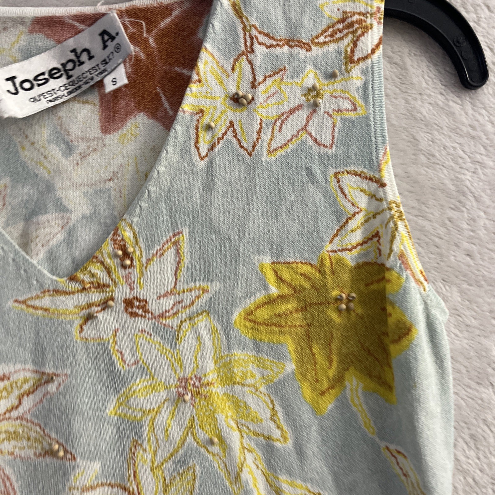 Joseph A Womans Blouse Top Blue Floral Small Cotton Blend Bead Sleeveless V Neck