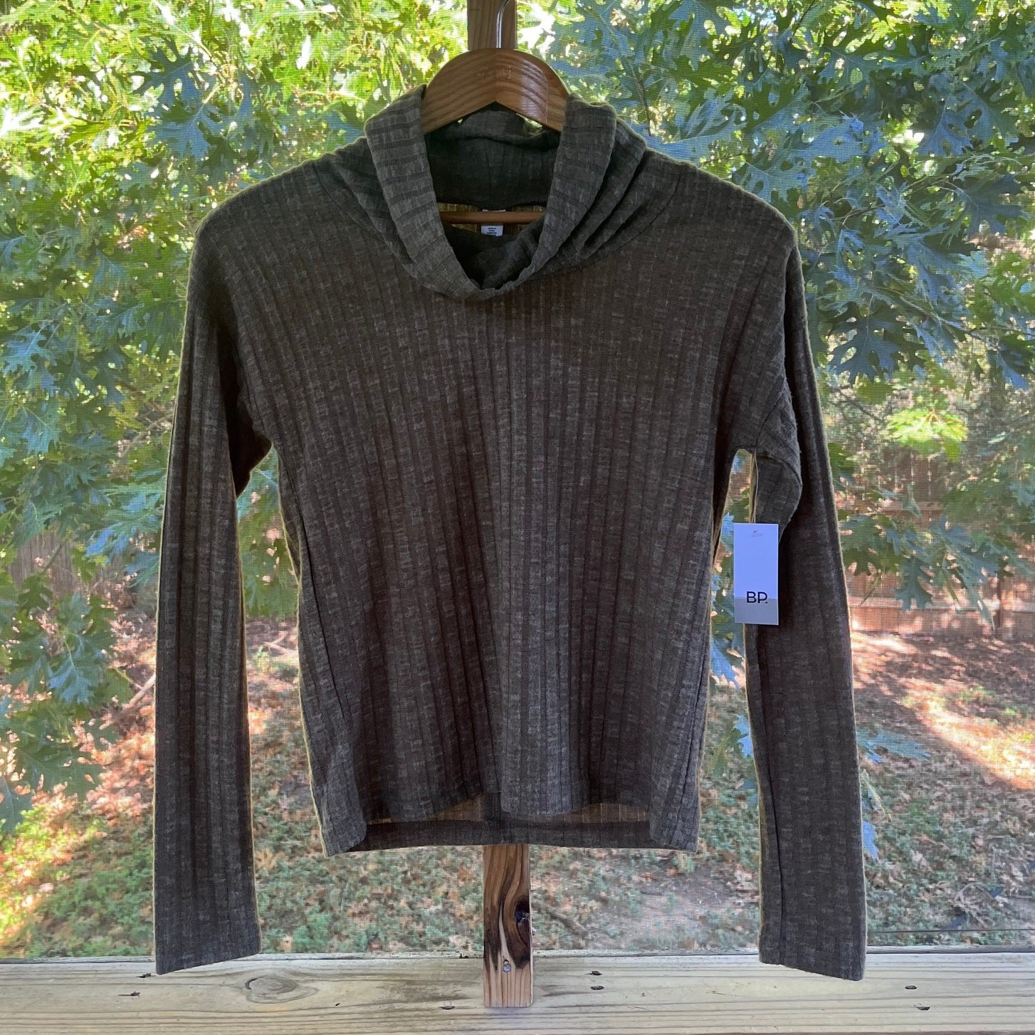 BP Women’s Long Sleeve Olive Green Cowl Neck Top Size XXS. NEW