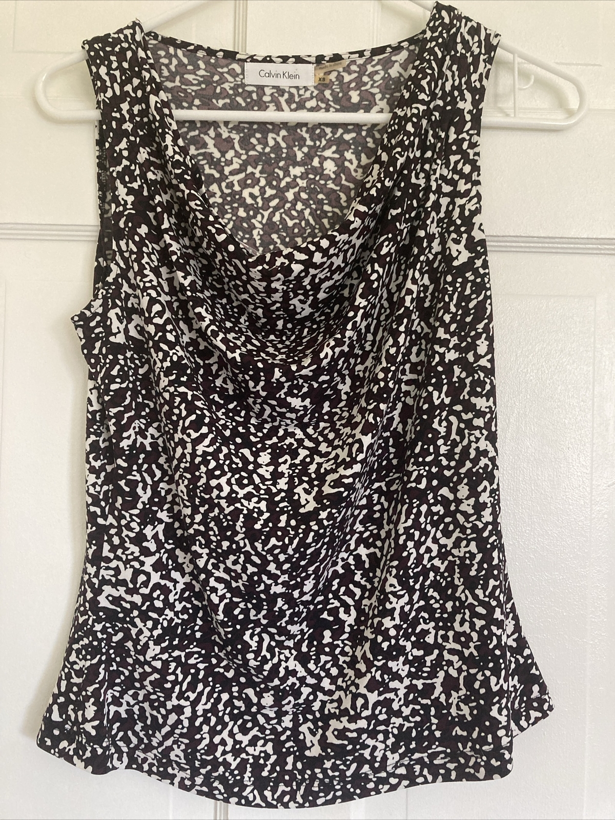 CALVIN KLEIN Womens Size XS Black , Brown And White Sleeveless Top Blouse Shirt