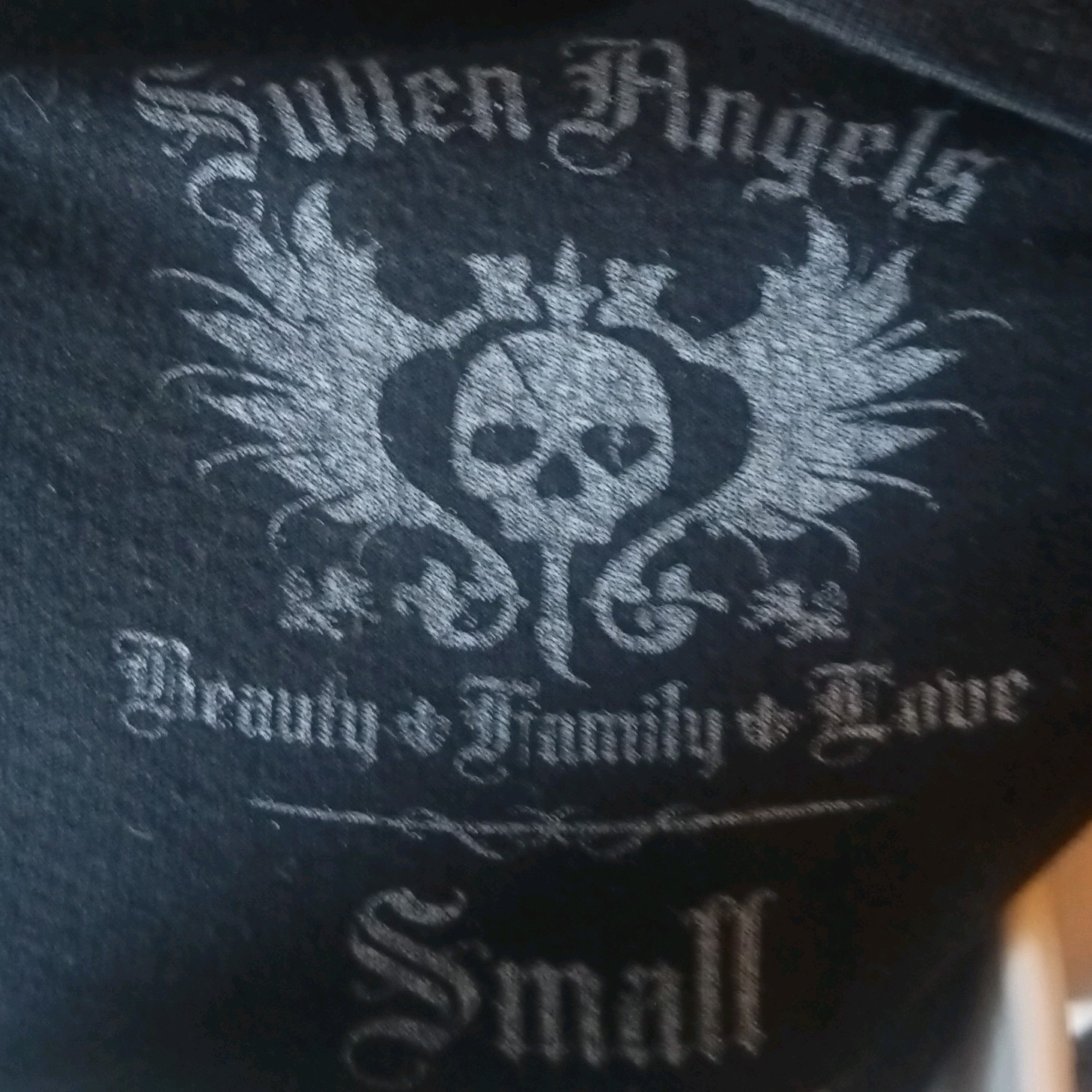 Sullen Angels Graphic tee, Small