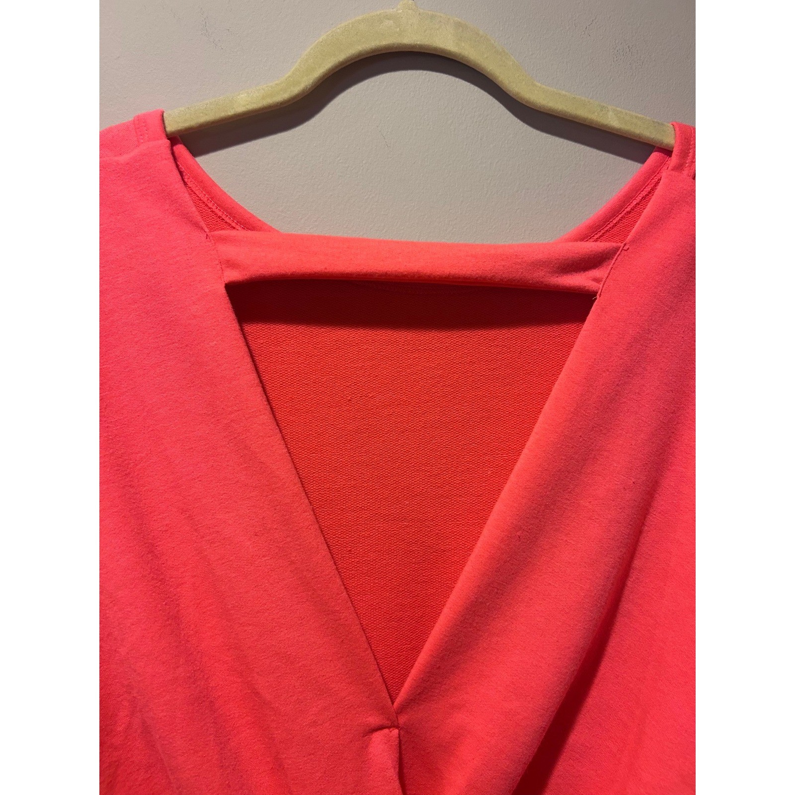 Women’s Plus Size 3x Knot Twist Flutter Short Sleeve Bright Coral Flirty Top