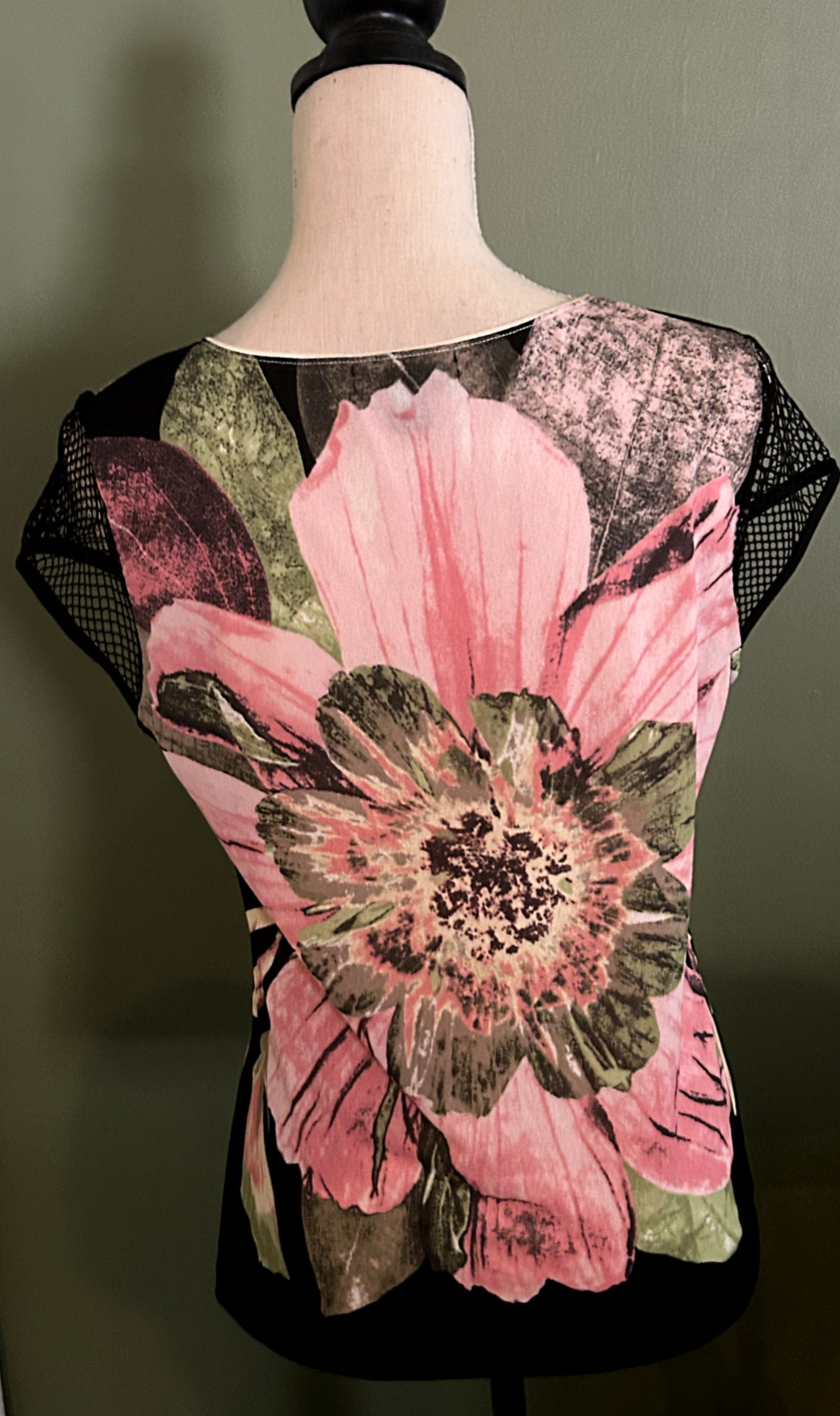 Zion Designed By H.K. Black and Pink Floral Applique Blouse White Flower Size L