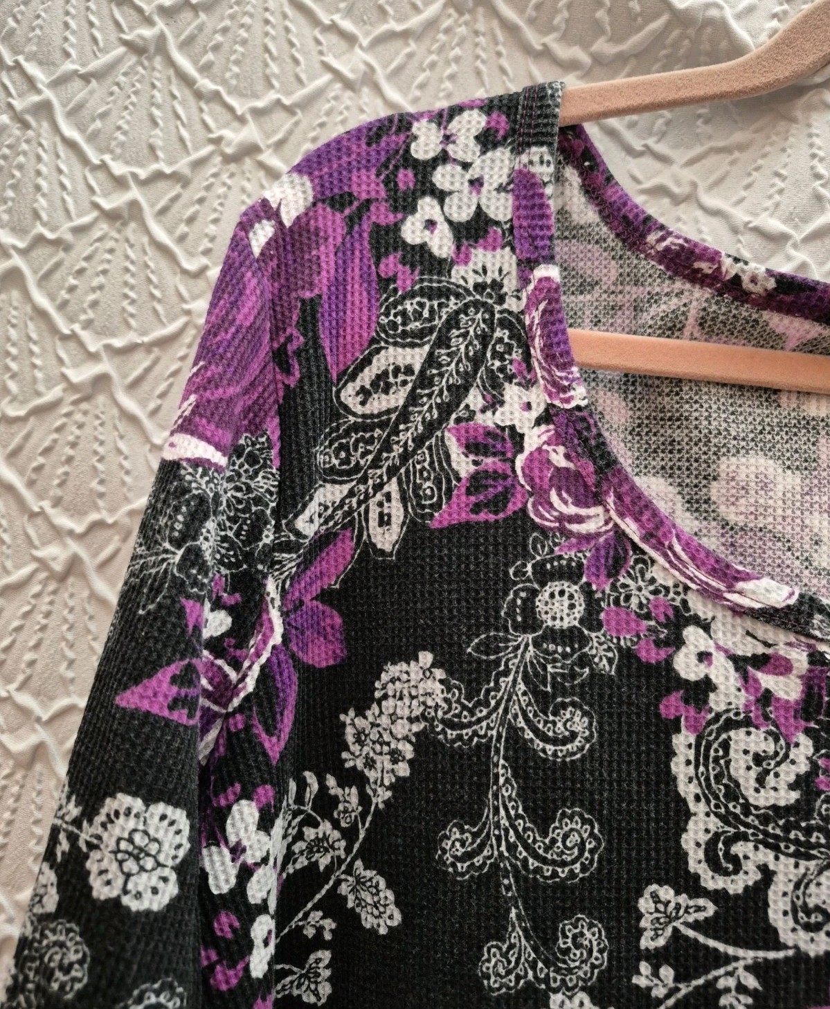 Womens Blouse L 18/20 Thermal Black White Purple With Floral Design New
