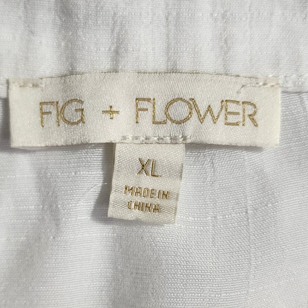 Fig + Flower Womens XL White Embroidered Bow Blouse 3/4 Sleeve Button Up Top
