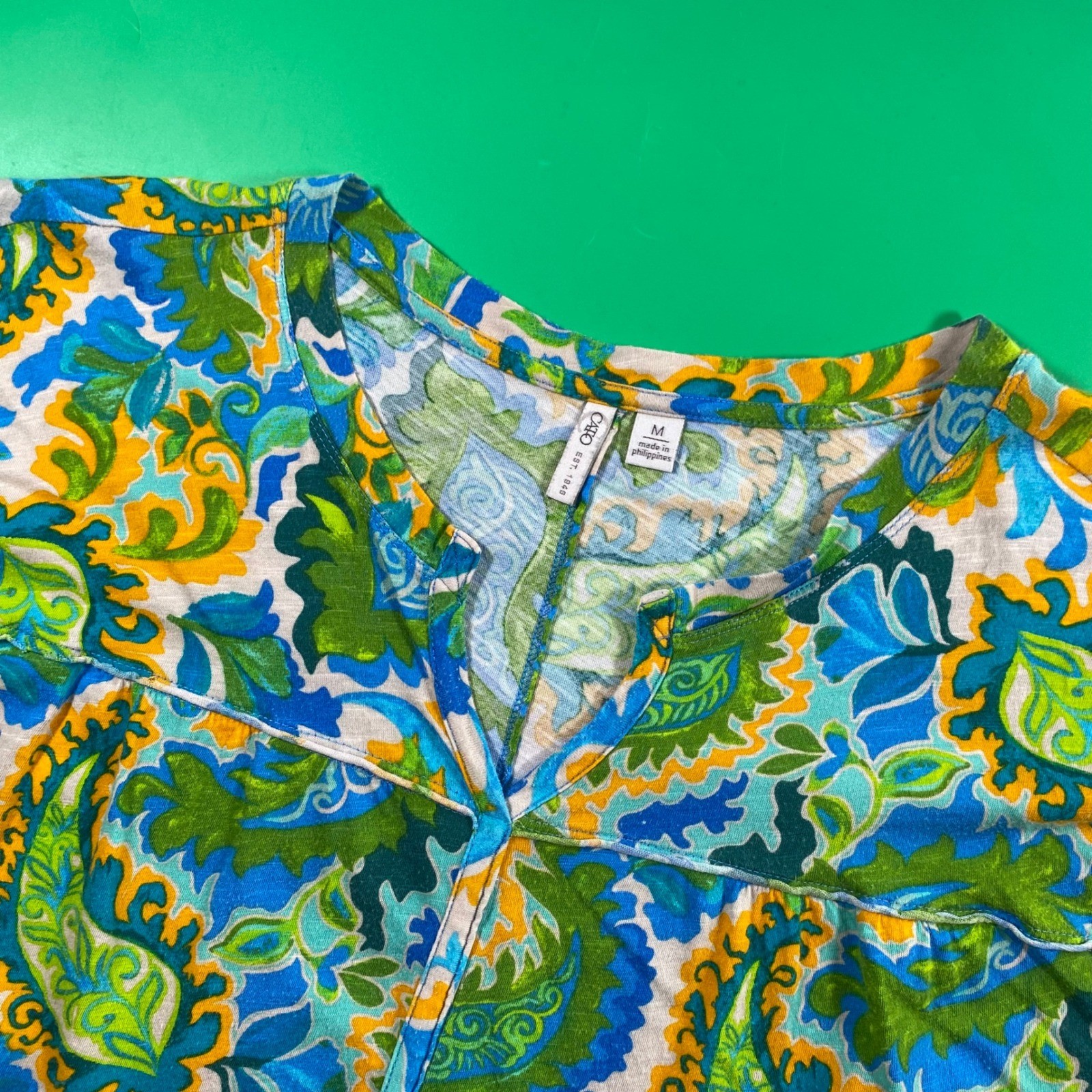 CATO Women’s M Paisley Print V-Neck Short Sleeve Top Blue Green Yellow