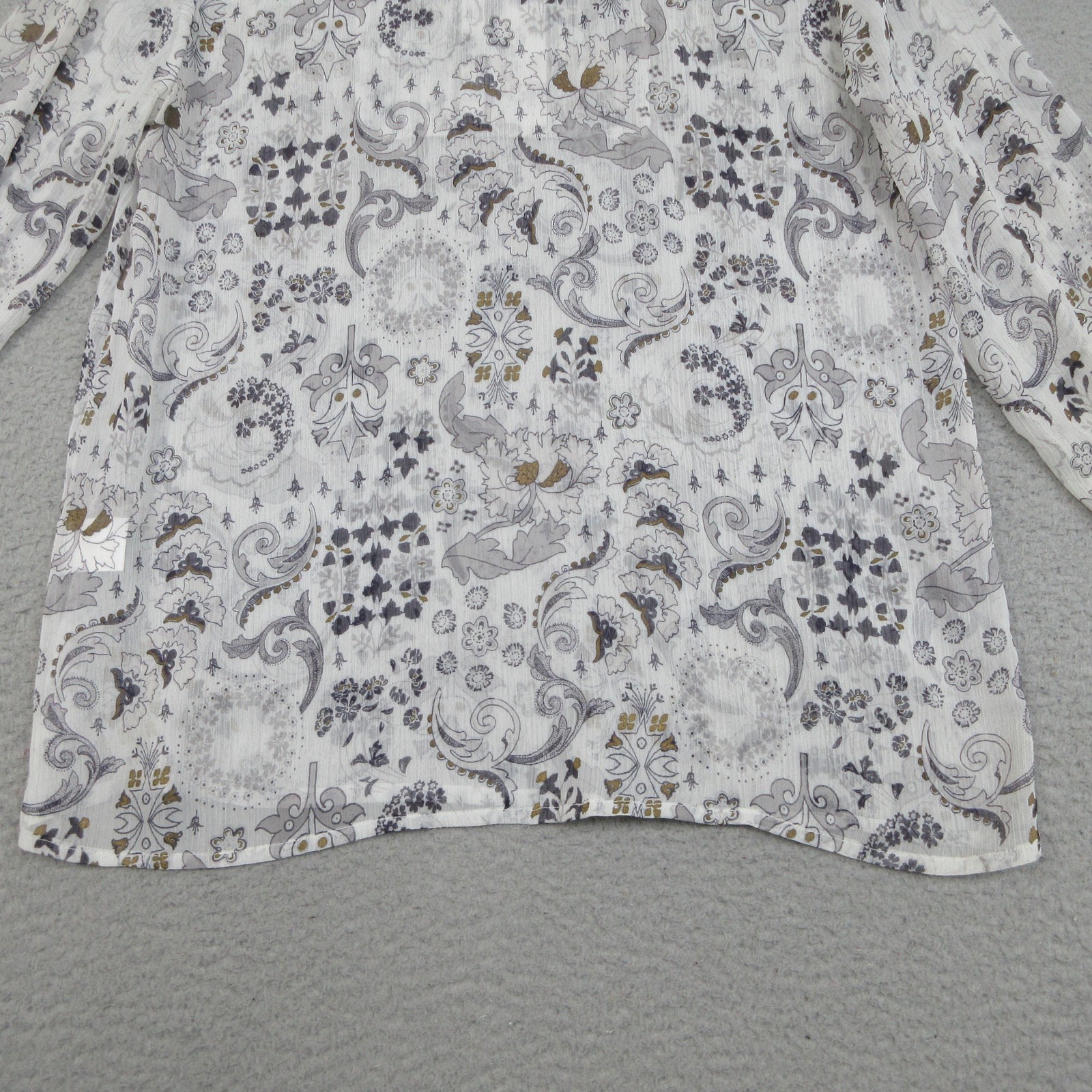 Joe Fresh Sheer Shirt Womens Medium White Paisley Pleated Preppy Neutral Casual