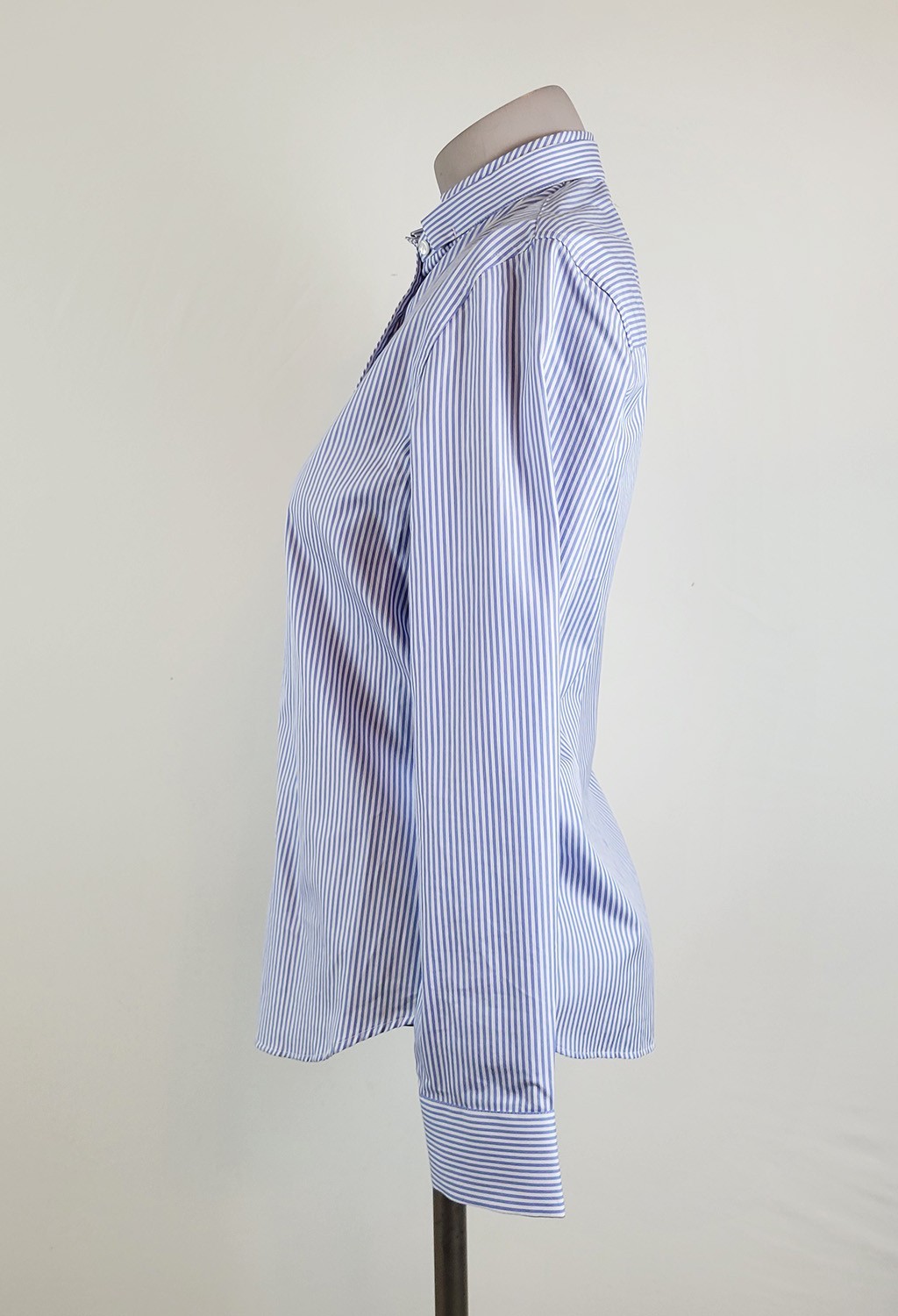 Figaret Paris light blue and white stripe w/ contrast button up shirt size 34 XS