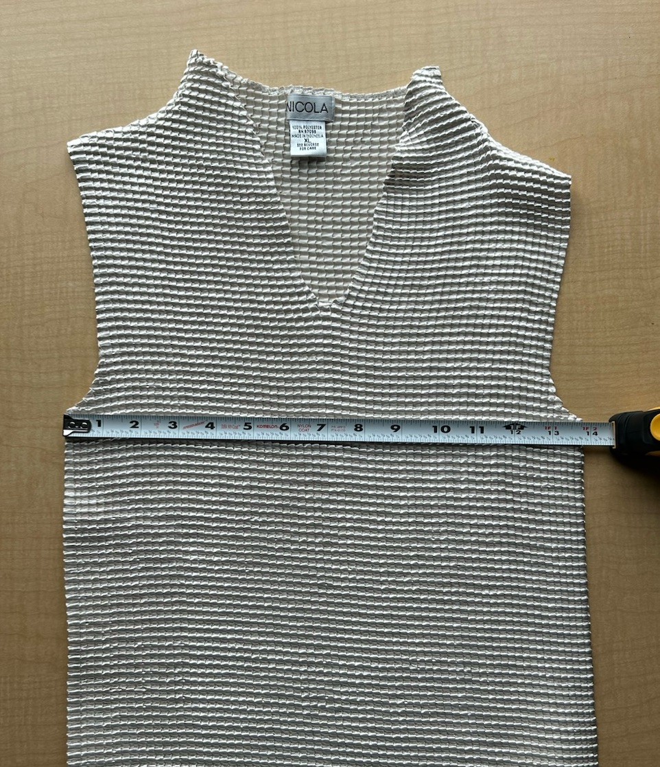 Vintage 90s NICOLA Crinkle Beige/Ivory Sleeveless Top Size XL