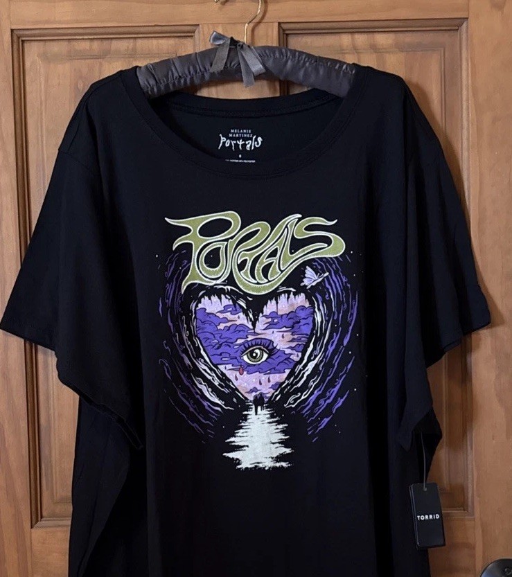 TORRID TEE SHIRT SHORT SLEEVE T SHIRT TOP 6 6X 6XL 30 NEW