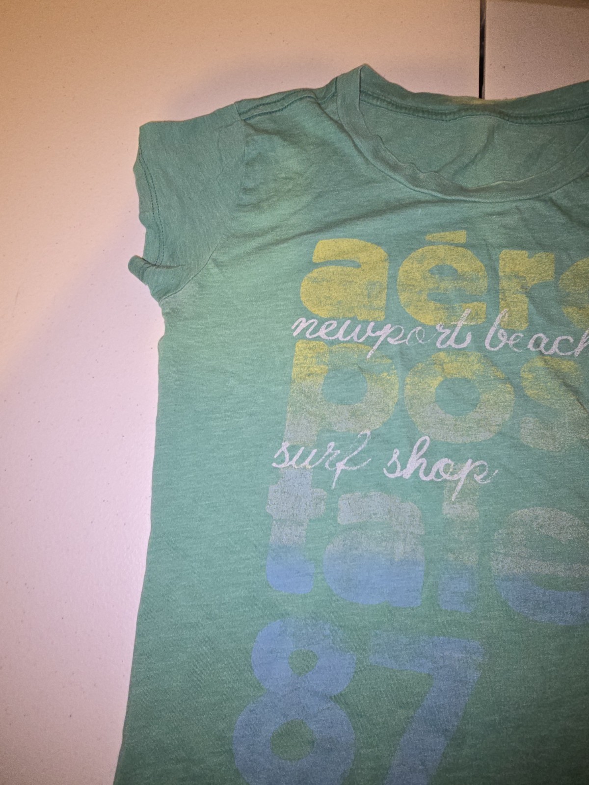 Aero Women’s Green Beach Graphic Print Tee Crew Neck Short Sleeve Jersey