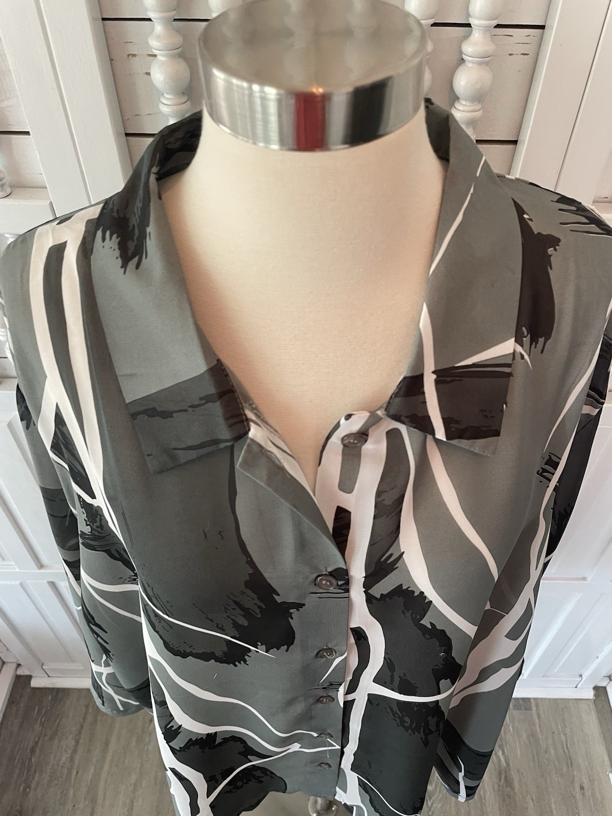 Salon Studio women’s plus size 4X sheer black gray any occasion shirt, Z4
