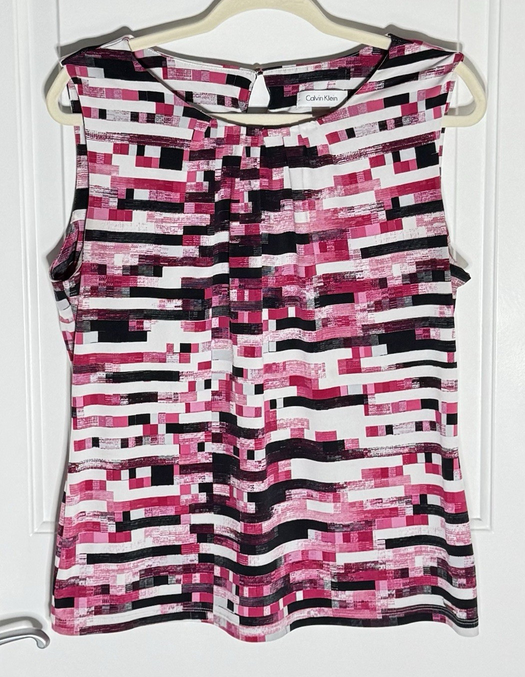 Calvin Klein Women’s L Round Neck Sleeveless Stretch Knit Geometric Tank Pink