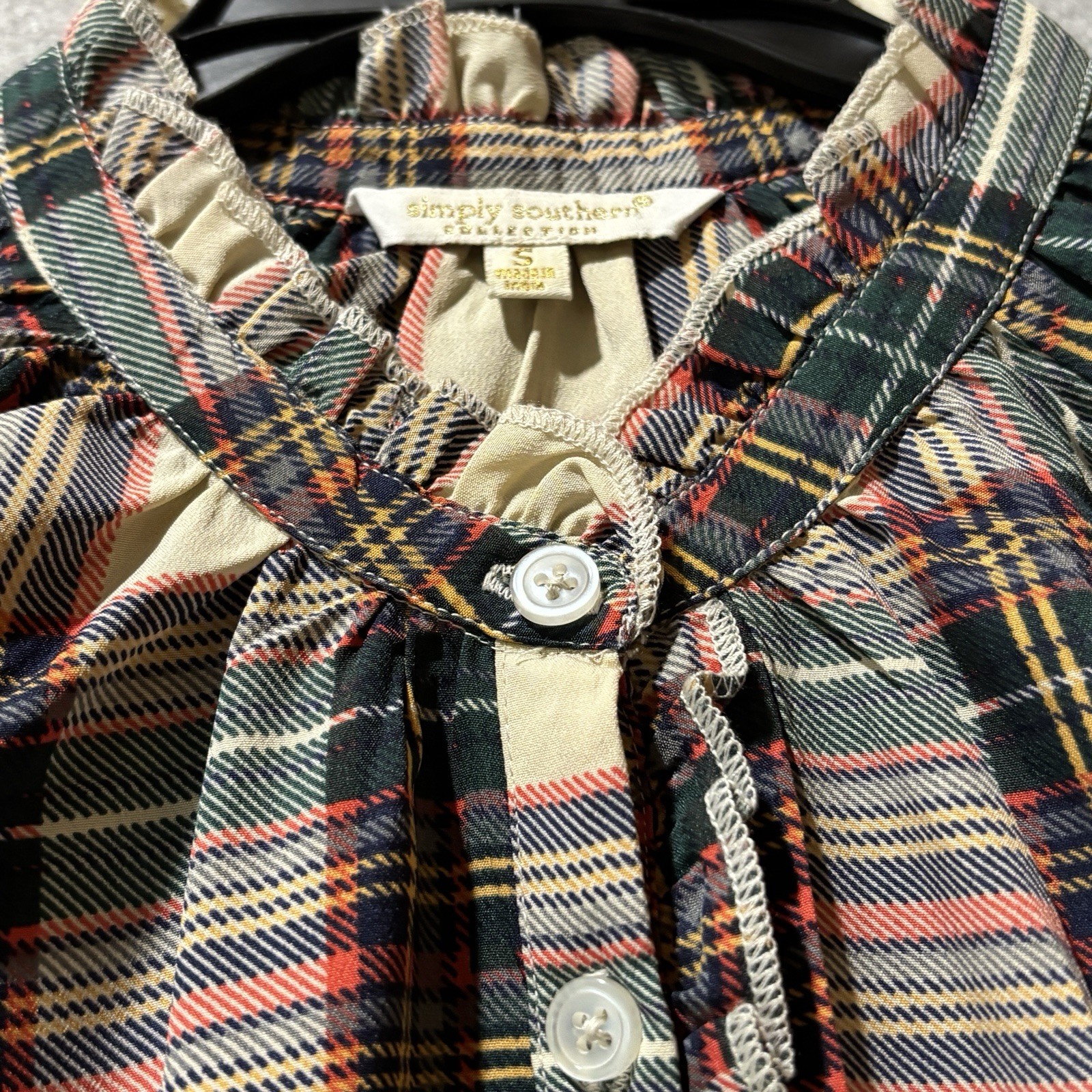 SIMPLY SOUTHERN Blouse Women Sz S Tan Tartan Plaid Ruffled Charming Lagenlook