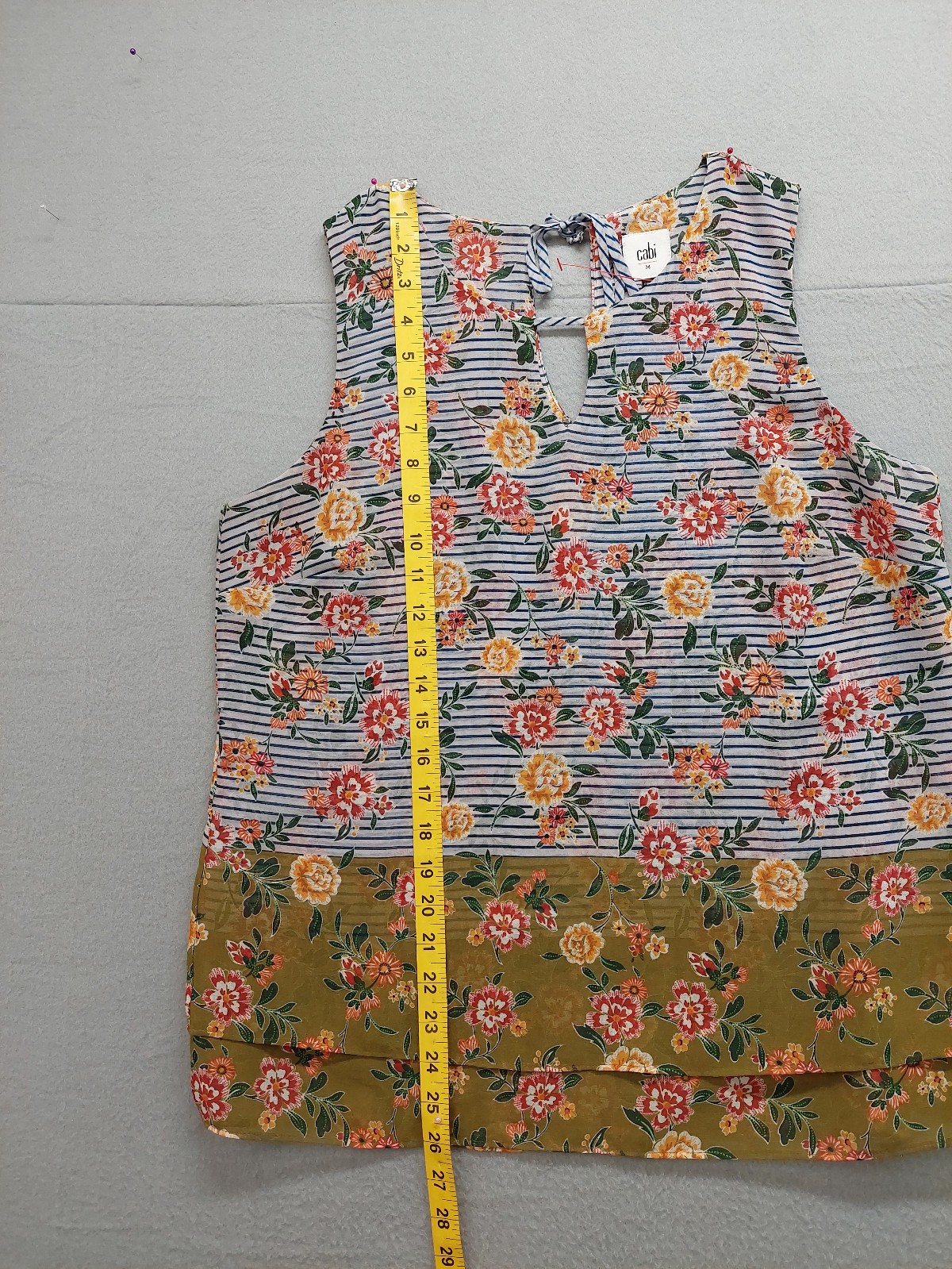 Cabi Women Blouse Top M Multicolor Floral Sleeveless Keyhole Neck Lined Casual