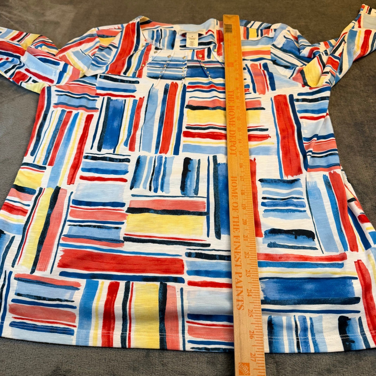 Alfred Dunner Abstract Stripe Print Studded Neckline Tunic Top Womens Medium