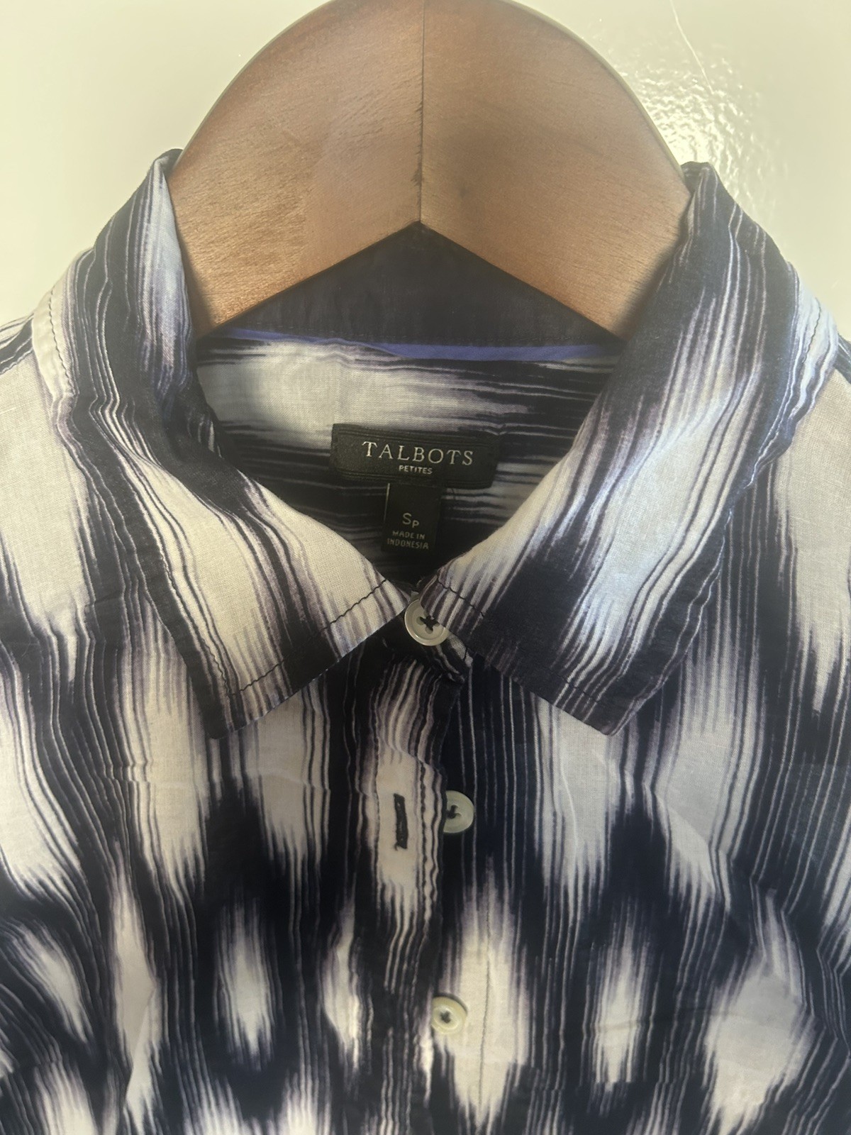 Talbots Women’s Sheer Blouse Long Sleeve Shirt Button up Navy Purple Print SP