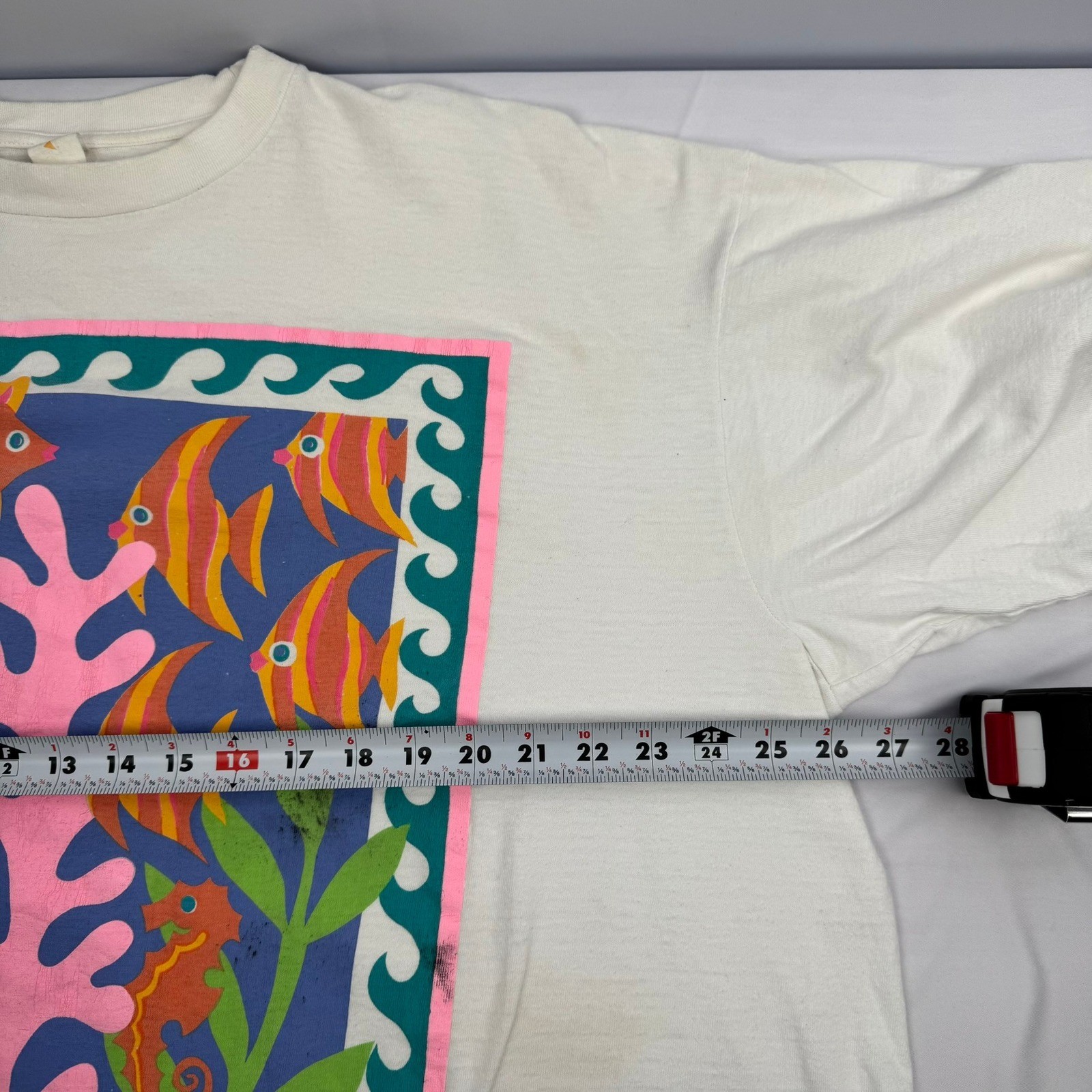 VTG 90s Turtle Bay Colorful Tropical Fish Graphic Souvenir Oversized T-Shirt