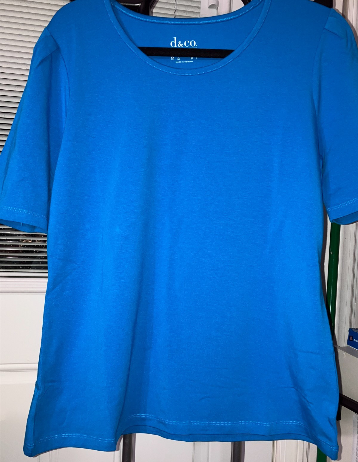 NWOT DENIM & CO. S BRIGHT BLUE COTTON RAYON SPANDEX D & CO. TOP SHIRT # LV1.5