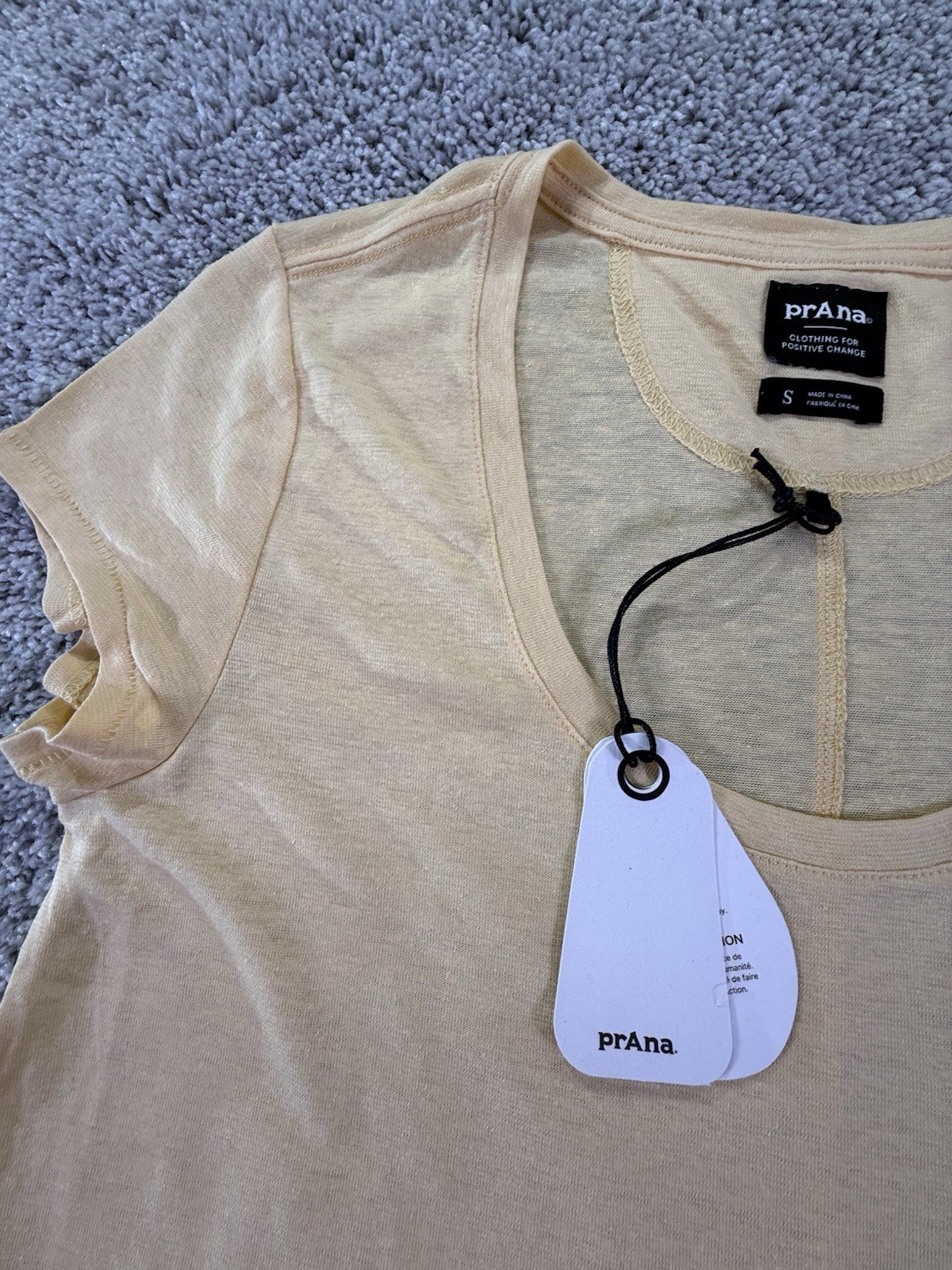 NWT Prana Women’s Short Sleeve Cozy Up Scoop Neck Tee Size Small Yellow