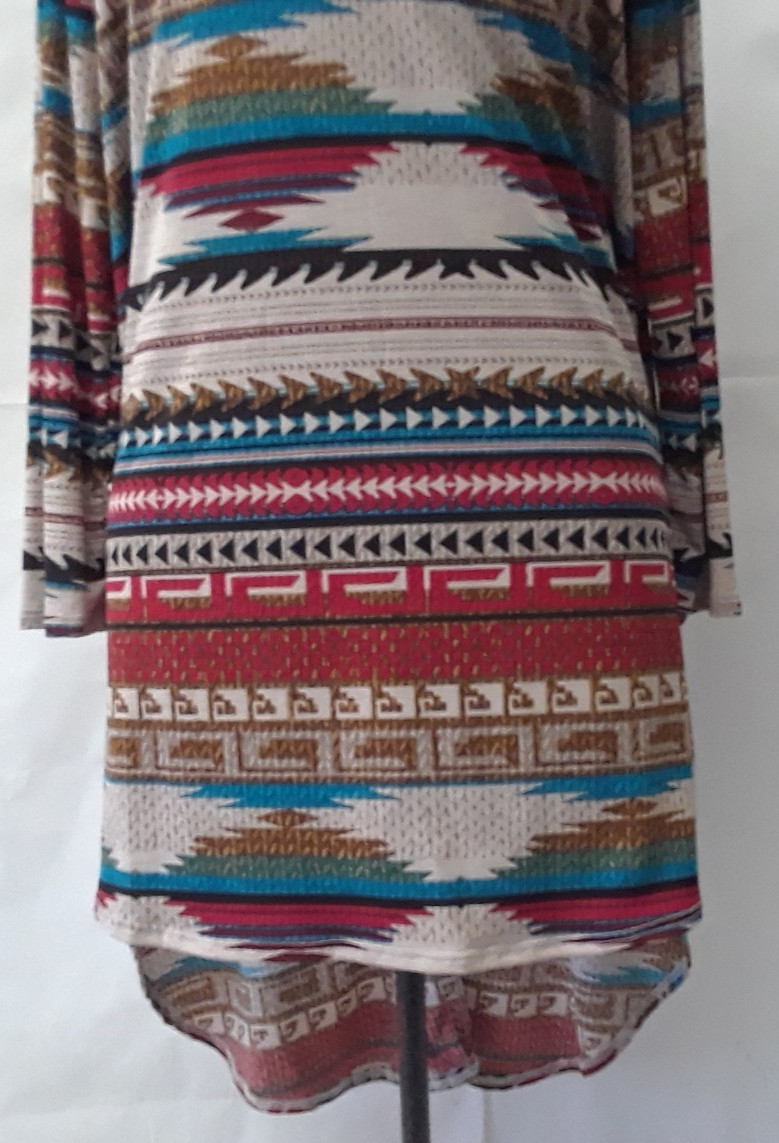 High Low Indian Theme V-Neck Quarter Sleeve Woman Size M Top NEW