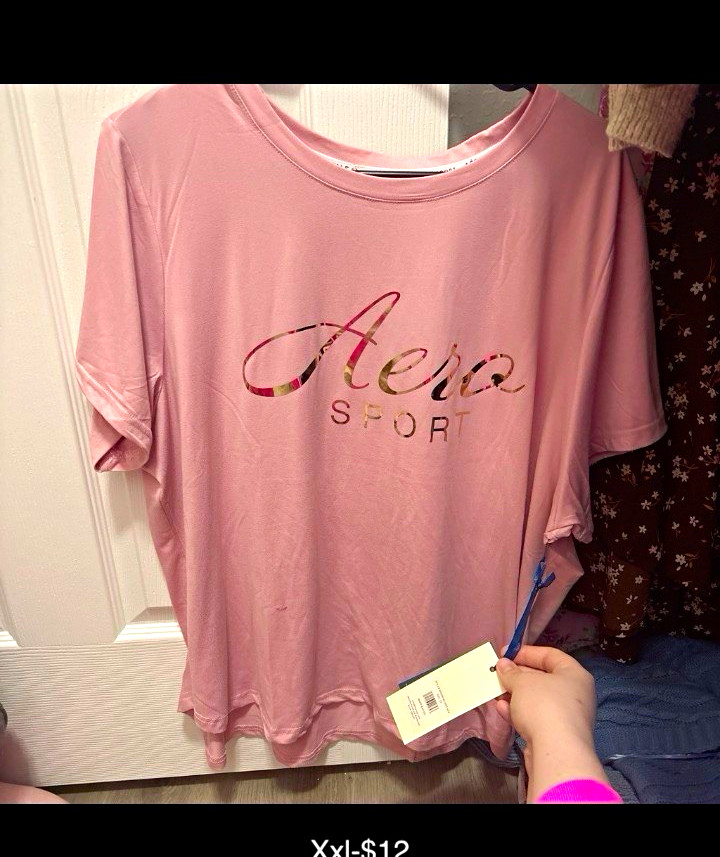 Aero Women’s XXL Pink Solid Crew Neck Short Sleeve T-Shirt Logo Accents
