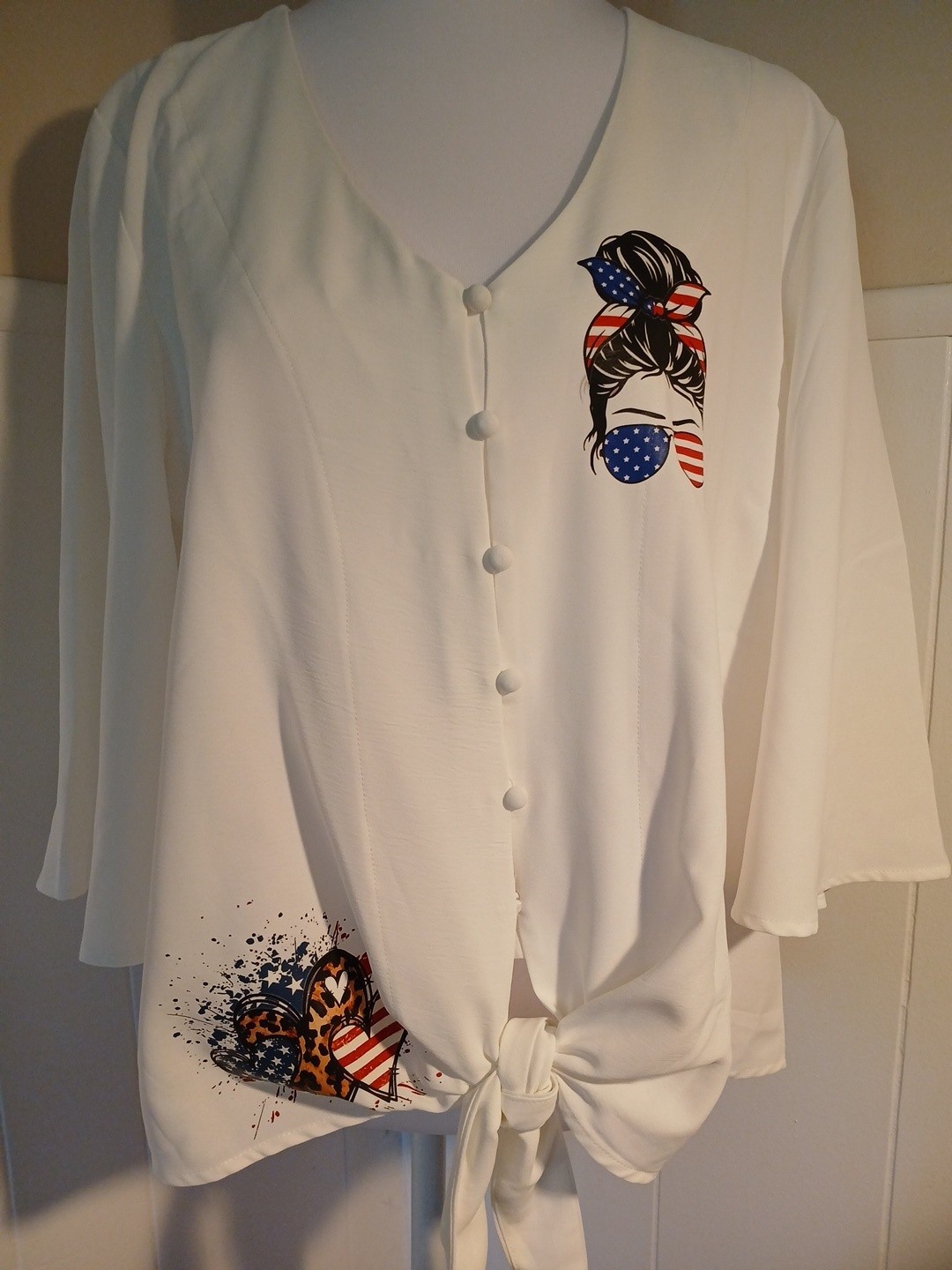 Women’s White Button Up with Tie Knot Front Blouse 3/4 Sleeves Graphic Size L