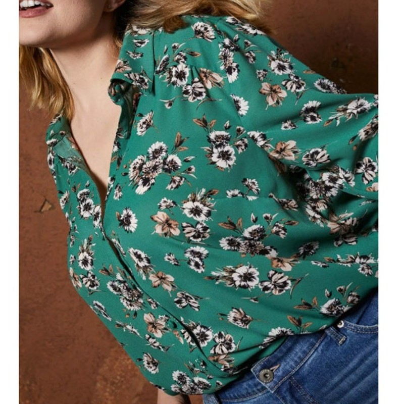 Torrid Floral Madison Georgette Blouse Plus Size 3X Career Corp Work Cottagecore