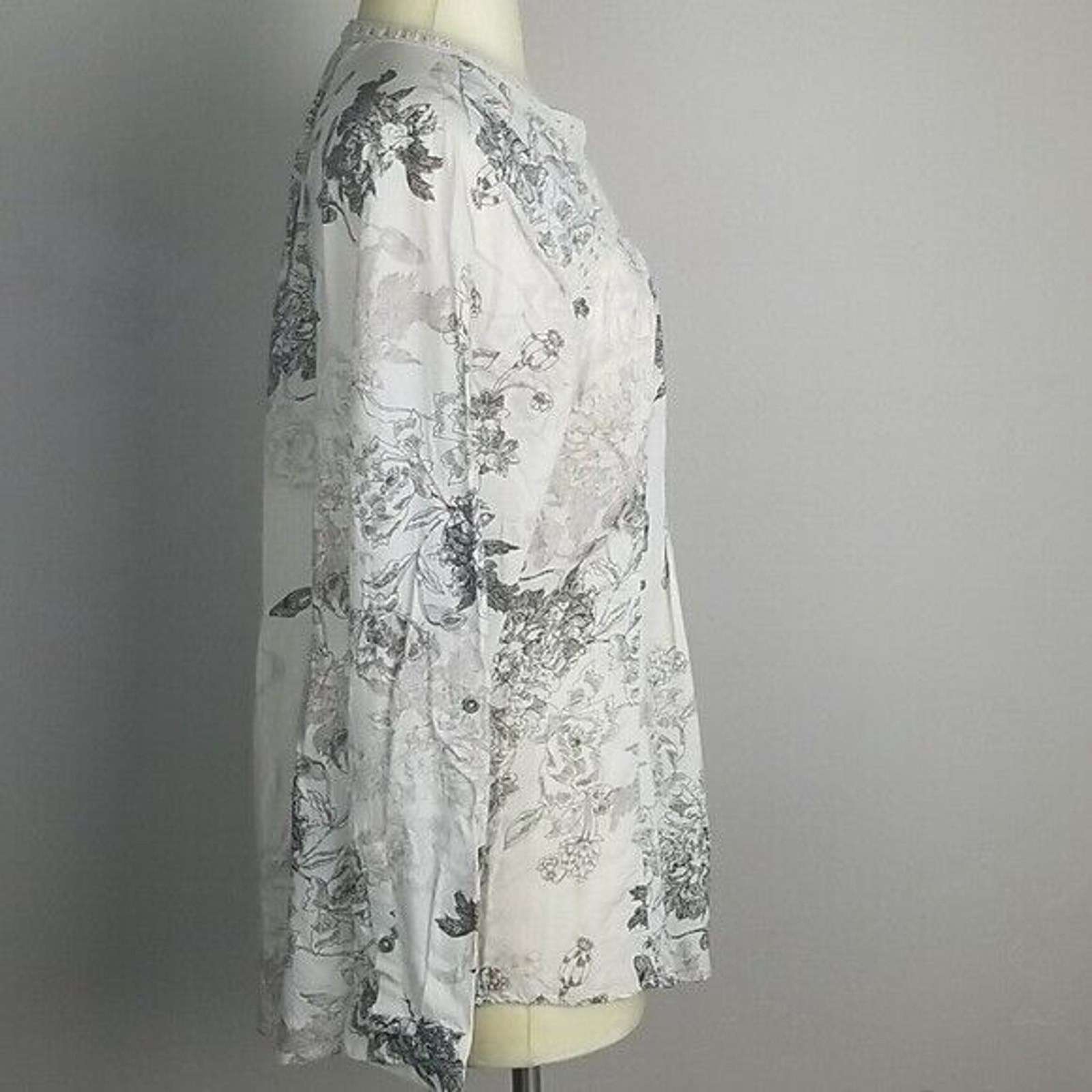 Vintage America Tunic Blouse Womens M Gray Floral Blouse Long Sleeves Top V-Neck