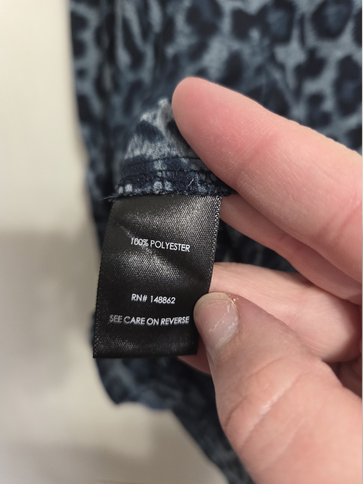 Torrid Blue Leopard Animal Print V-Neck 3/4 Roll Tab Blouse Size 1