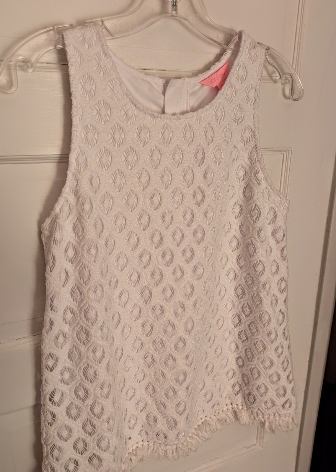 Lilly Pulitzer Sz SM White Lace Cut-Out Tank Top Sleeveless Fringe Hem Lined