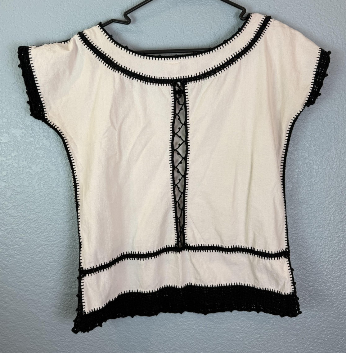 Lobos Del Mar Shirt Womens Medium White Black Crochet Trim Mexico Boho Top