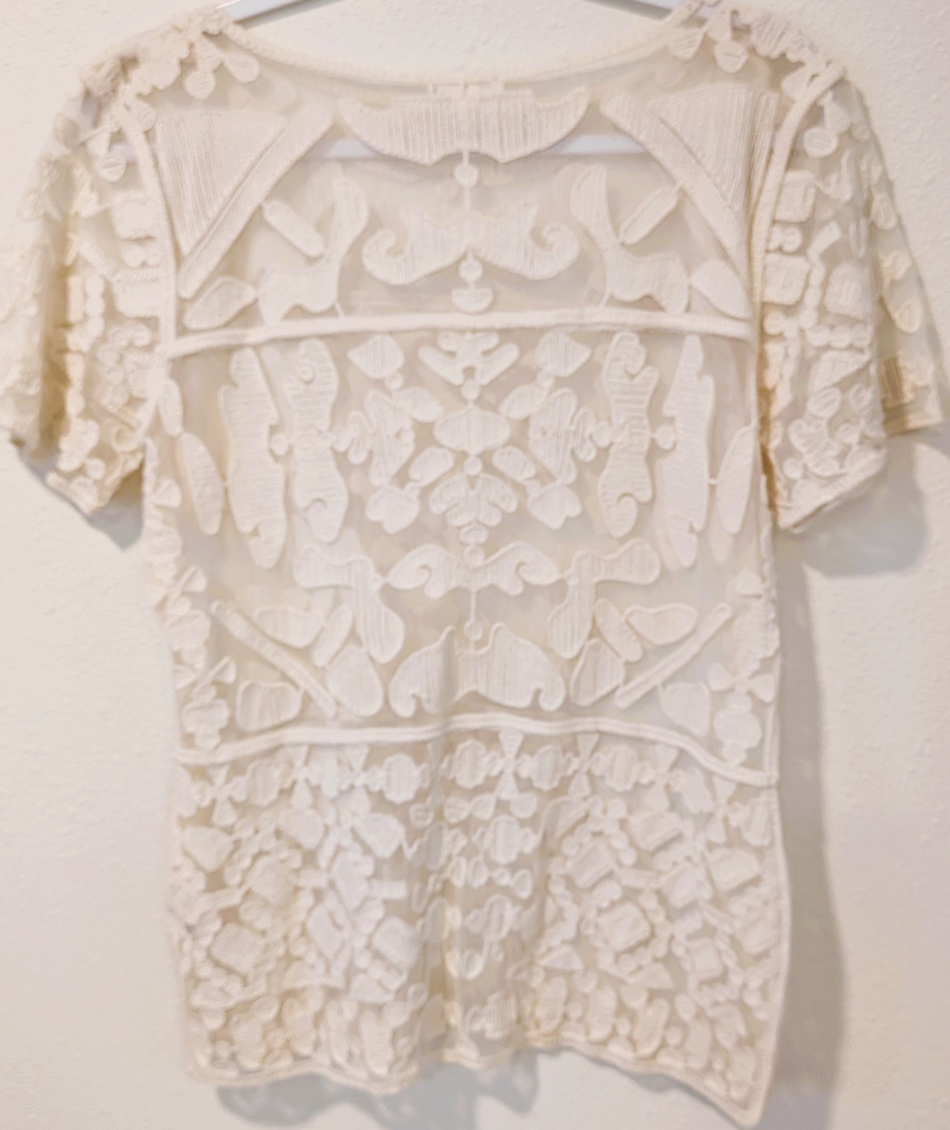 NWOT Med Ultra Pink Boho Chic Ivory Cream Abstract Lace Crochet Short Sleeve Top