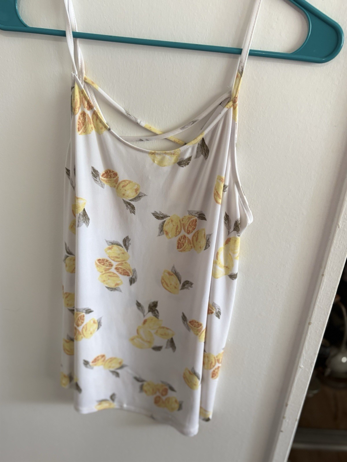 Womens Kaileigh Cami Tank Top M White Yellow Gray Floral Scoop Neck Spaghetti