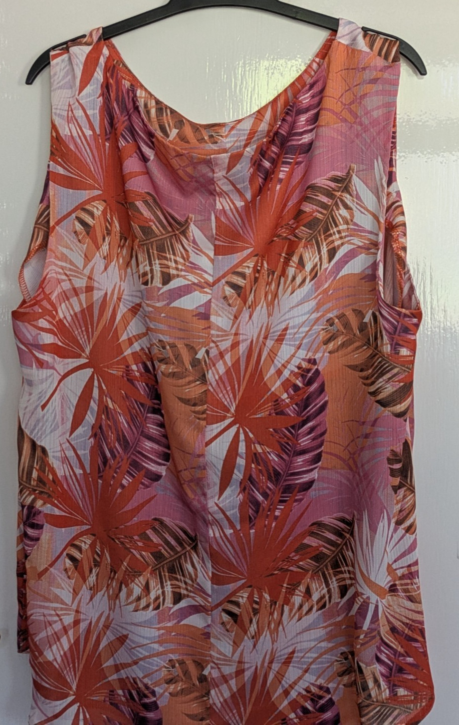 Wallis ladies Top size 16 petite floral sleeveless orange/reds used good condit