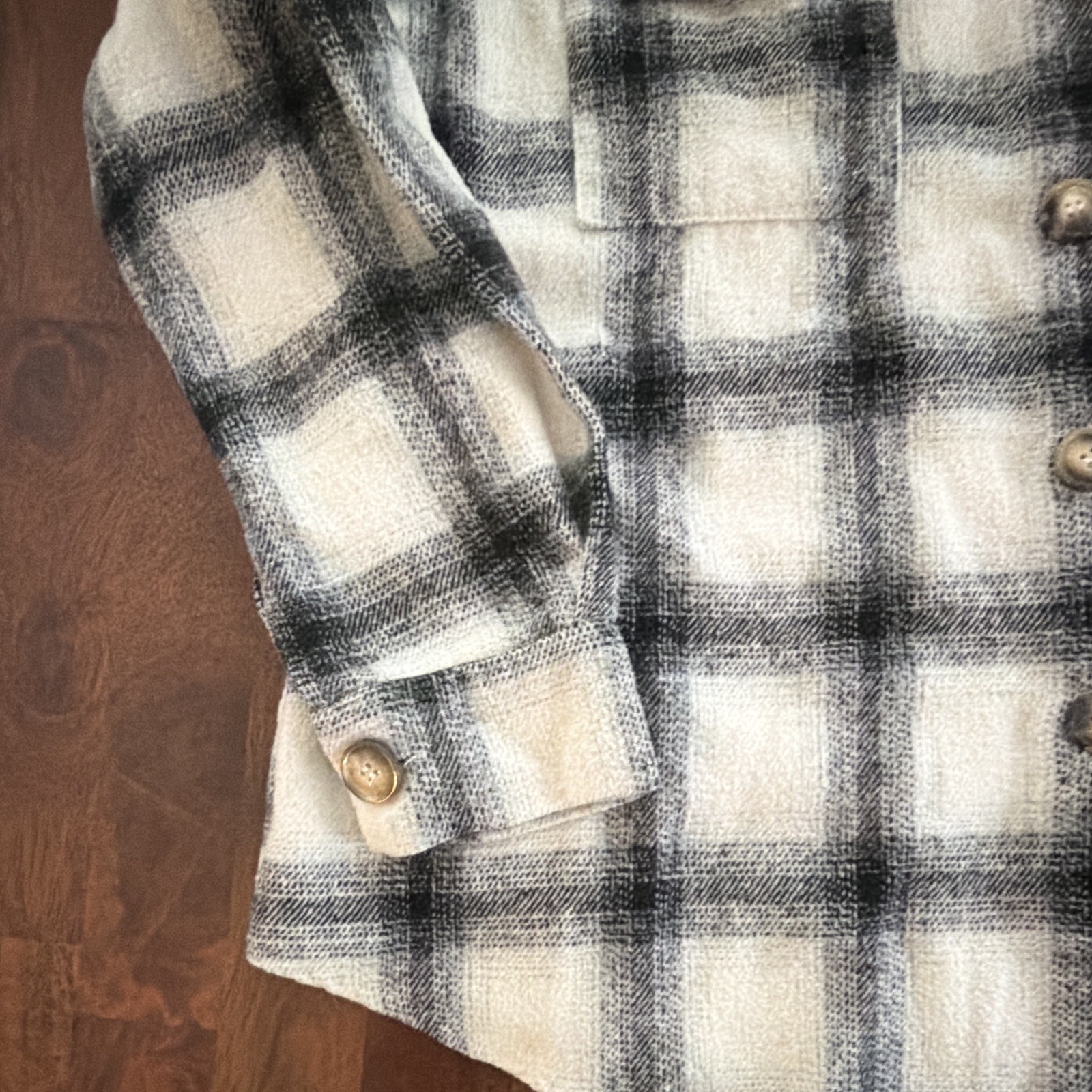 Gray/Cream Plaid Collared Button-Up Long Sleeve Shirt Jacket Women’s Regular L