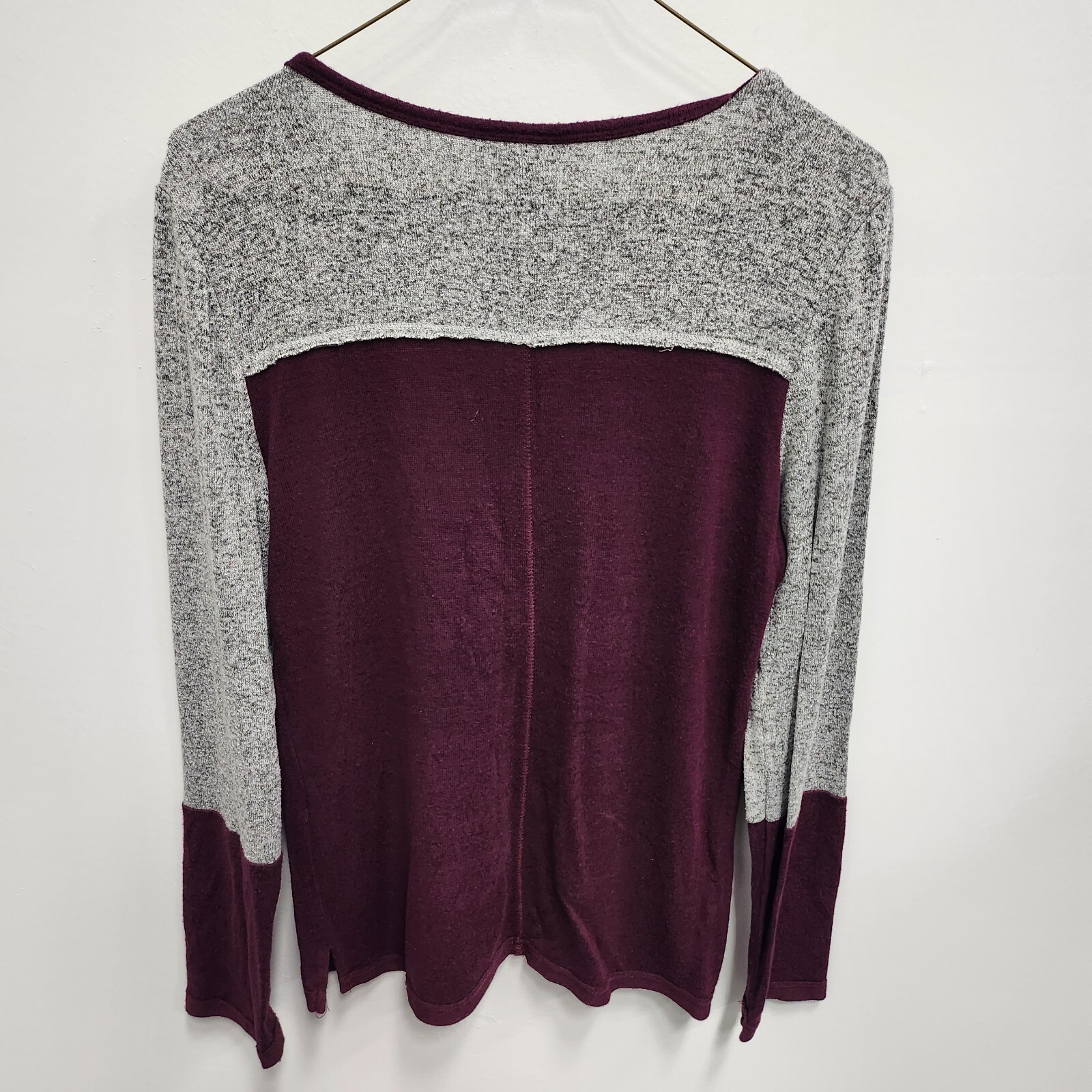 Mix By 41 Hawthorn Womens Long Sleeve Henley Top Large Burgundy Gray Soft Knit