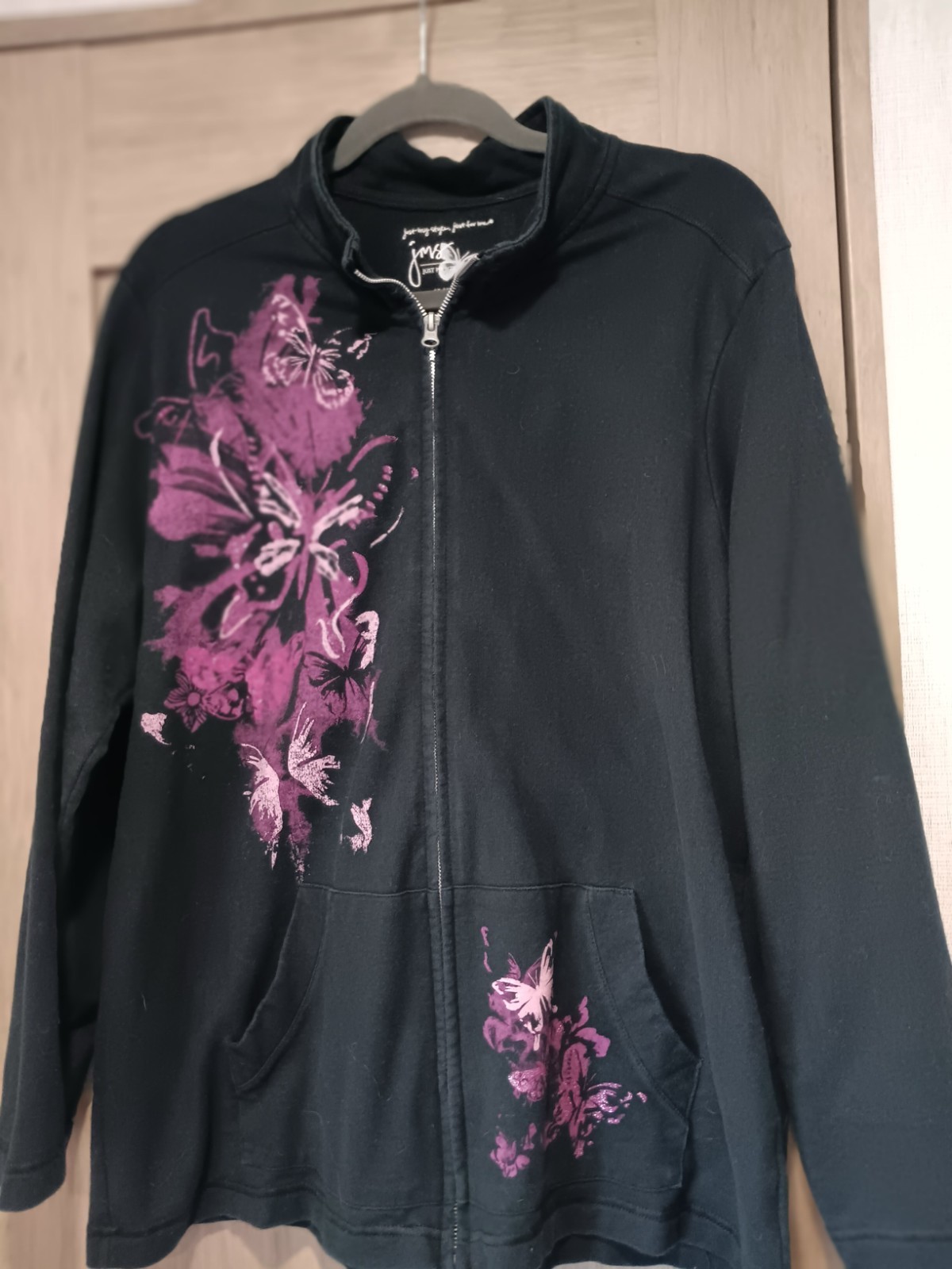 Women’s Black Zippered Jacket Top